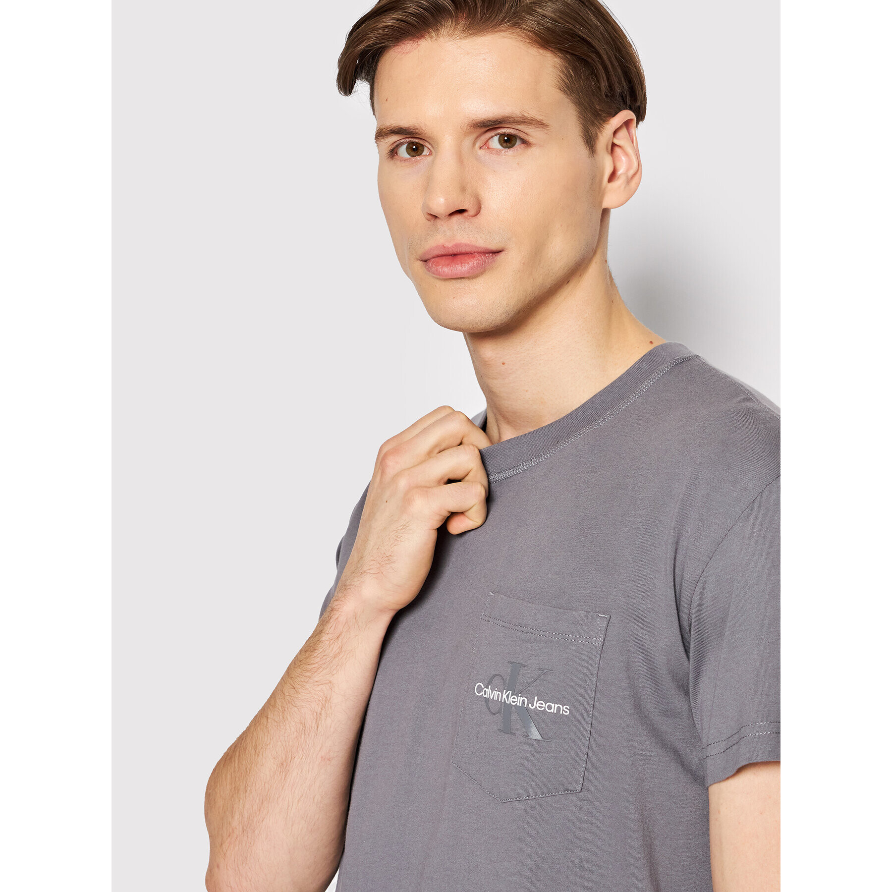 Calvin Klein Jeans T-Shirt J30J319876 Šedá Regular Fit - Pepit.cz