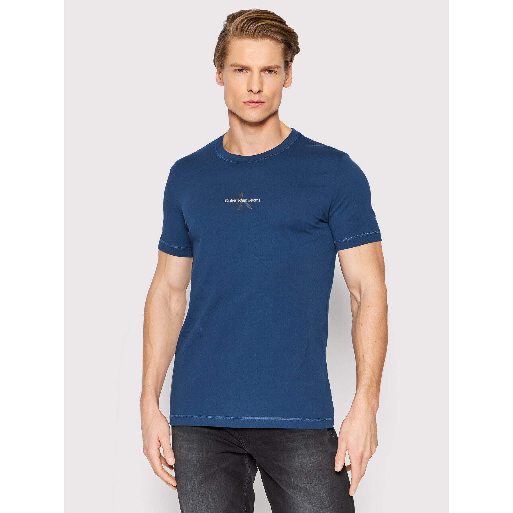 Calvin Klein Jeans T-Shirt J30J319877 Tmavomodrá Regular Fit - Pepit.cz