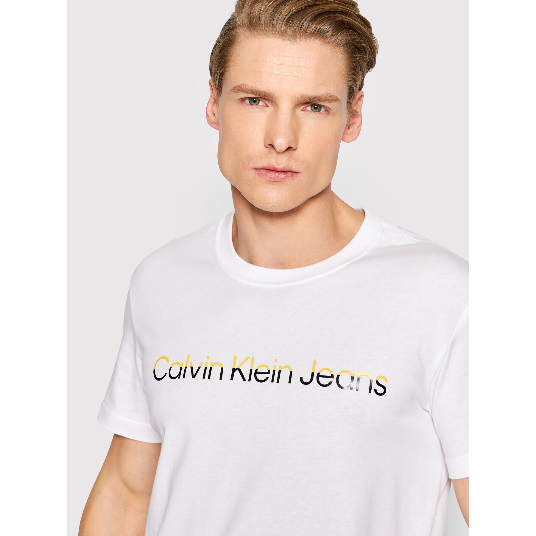 Calvin Klein Jeans T-Shirt J30J320194 Bílá Regular Fit - Pepit.cz