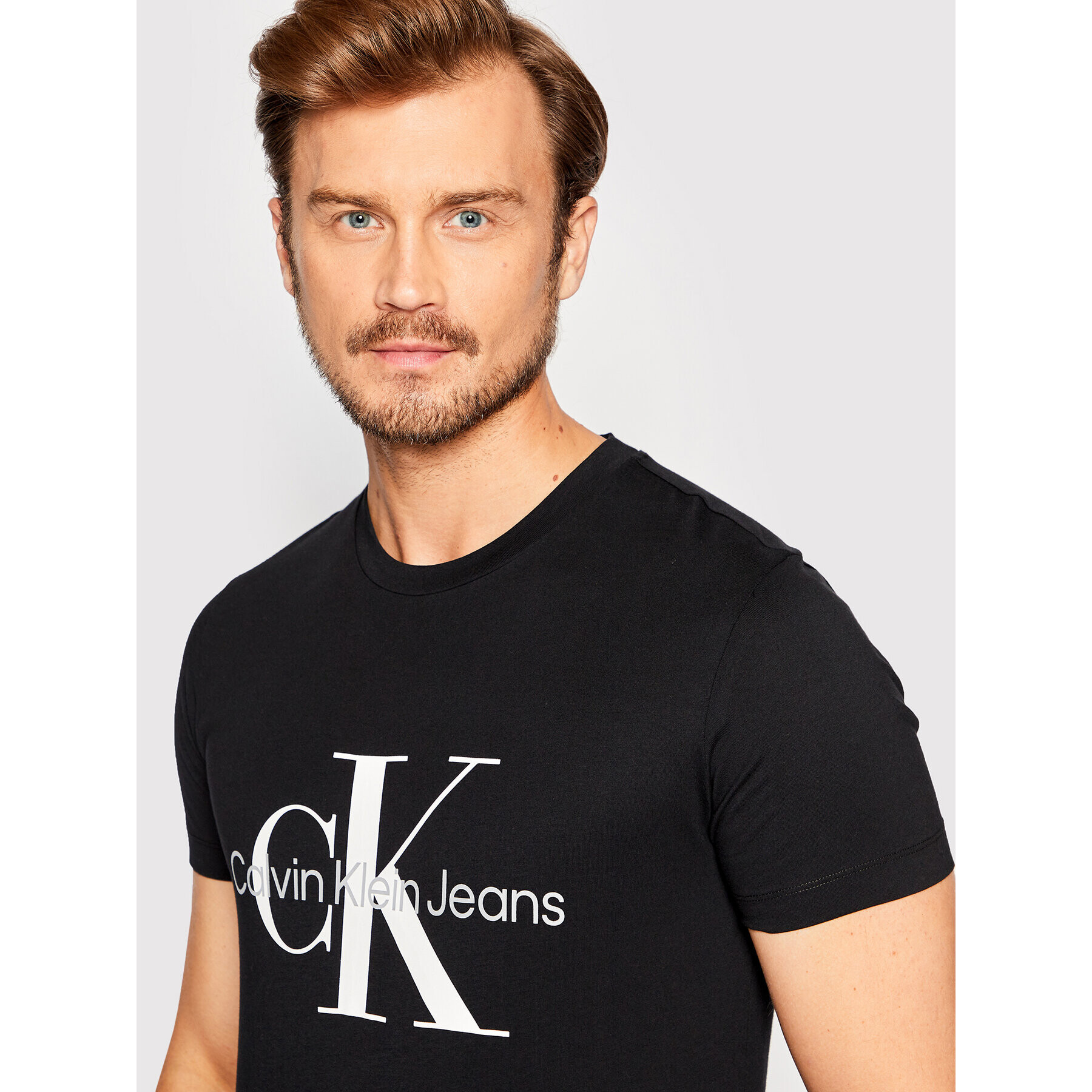 Calvin Klein Jeans T-Shirt J30J320935 Černá Slim Fit - Pepit.cz