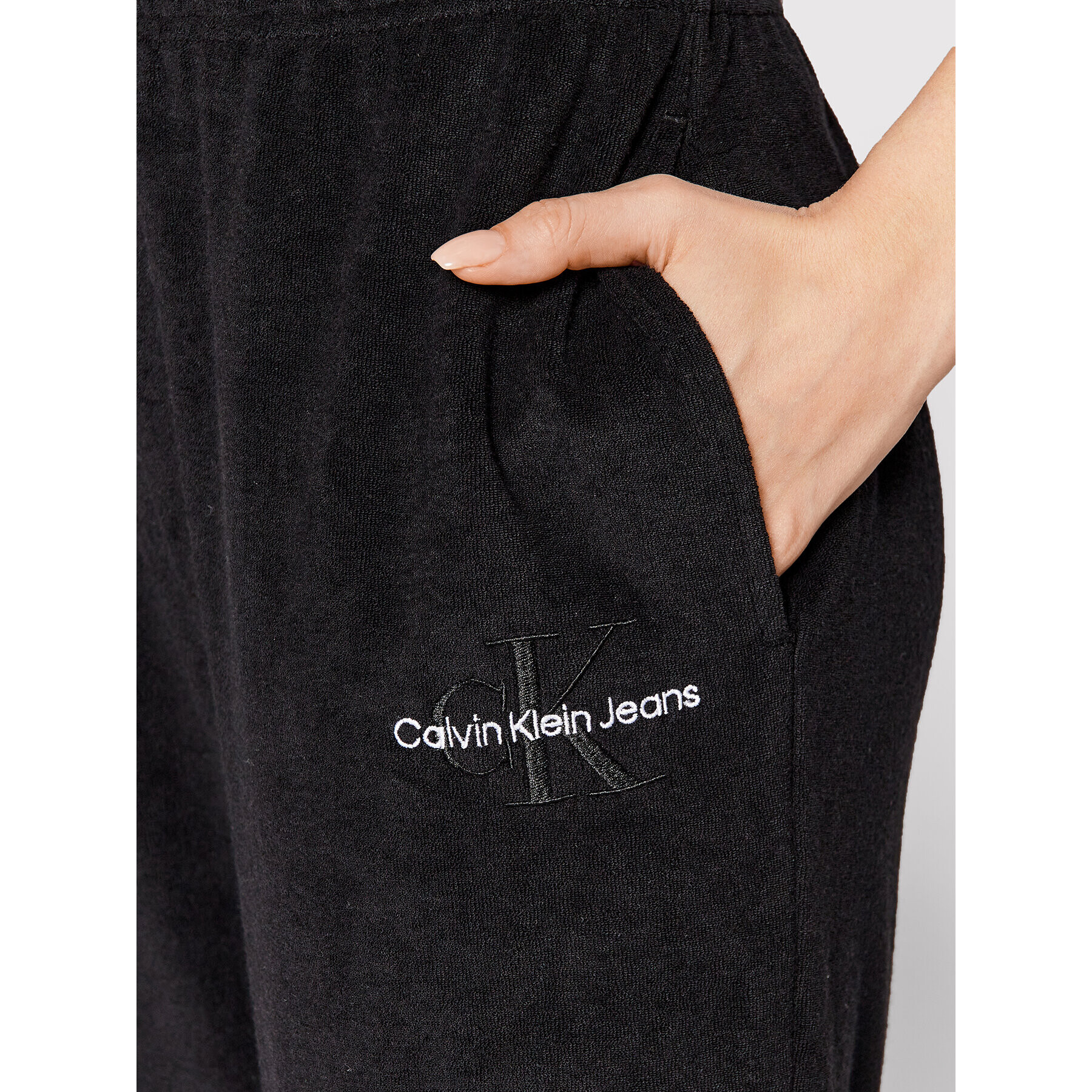 Calvin Klein Jeans Teplákové kalhoty J20J218972 Černá Relaxed Fit - Pepit.cz