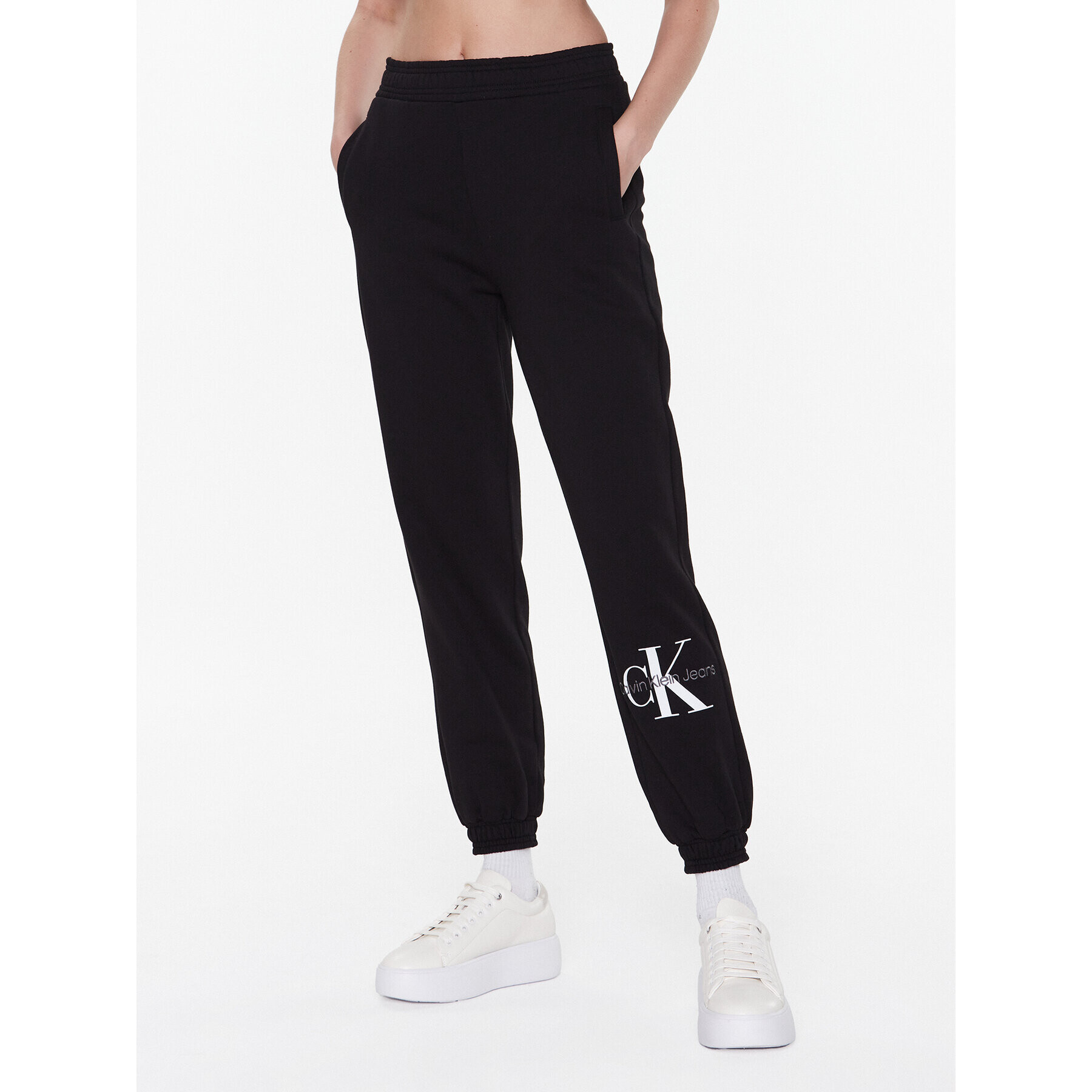 Calvin Klein Jeans Teplákové kalhoty J20J220265 Černá Regular Fit - Pepit.cz