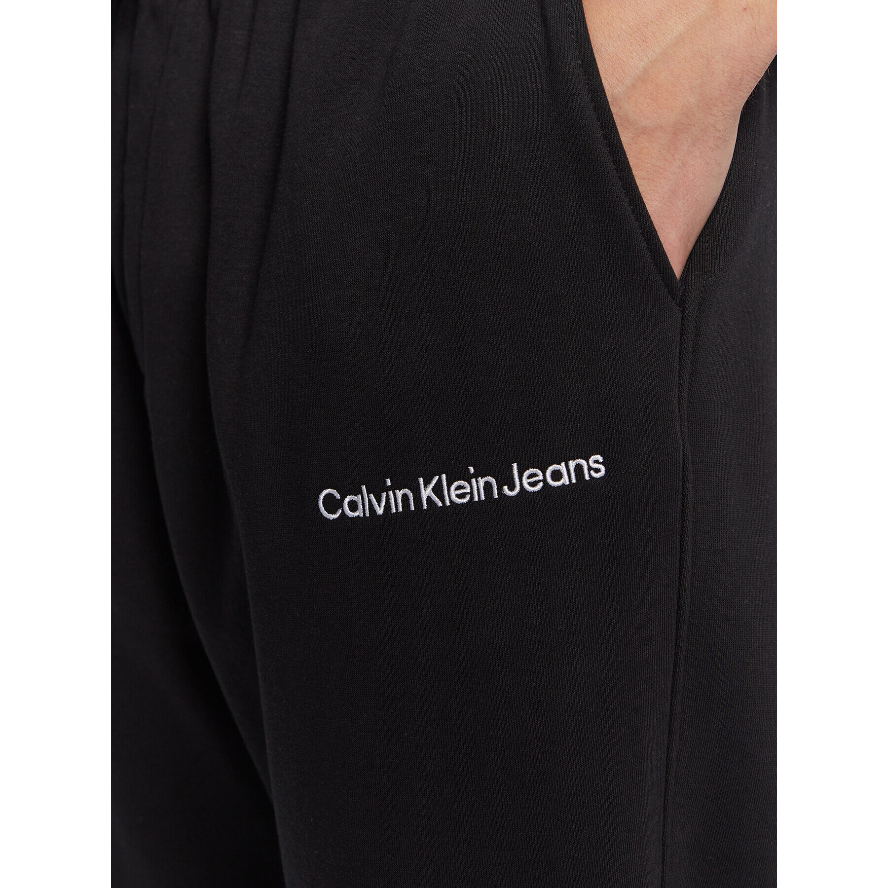 Calvin Klein Jeans Teplákové kalhoty J30J322925 Černá Relaxed Fit - Pepit.cz