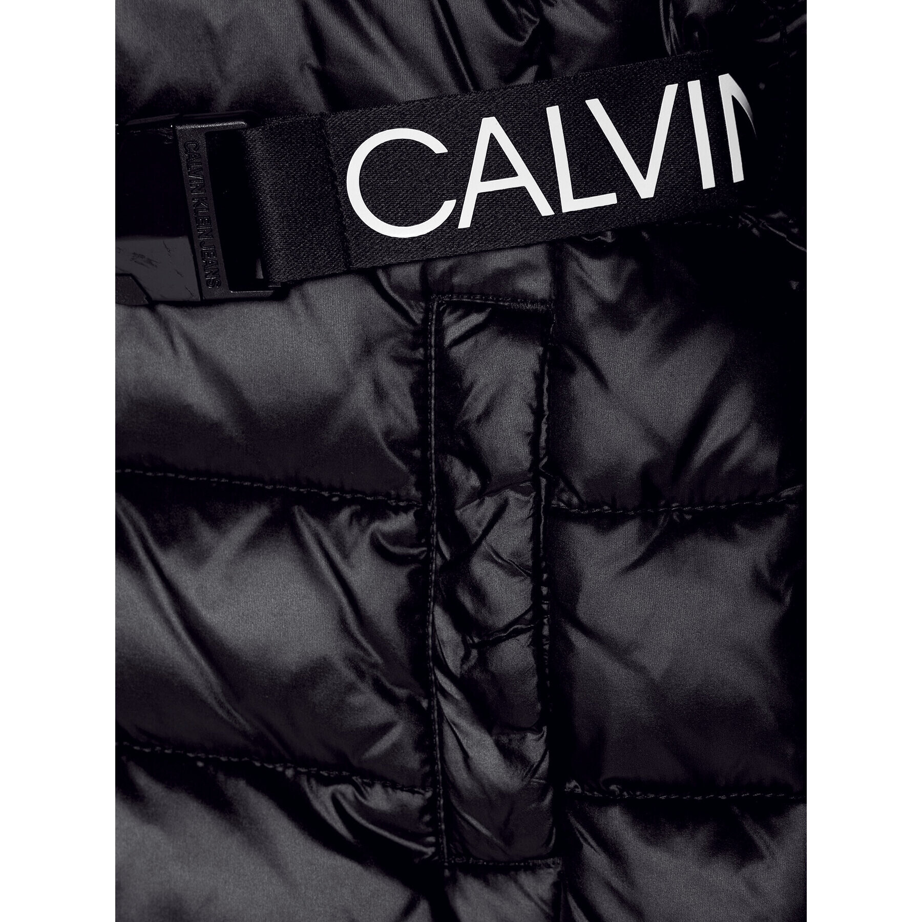 Calvin Klein Jeans Vatovaná bunda Essential Down IG0IG00596 Černá Regular Fit - Pepit.cz