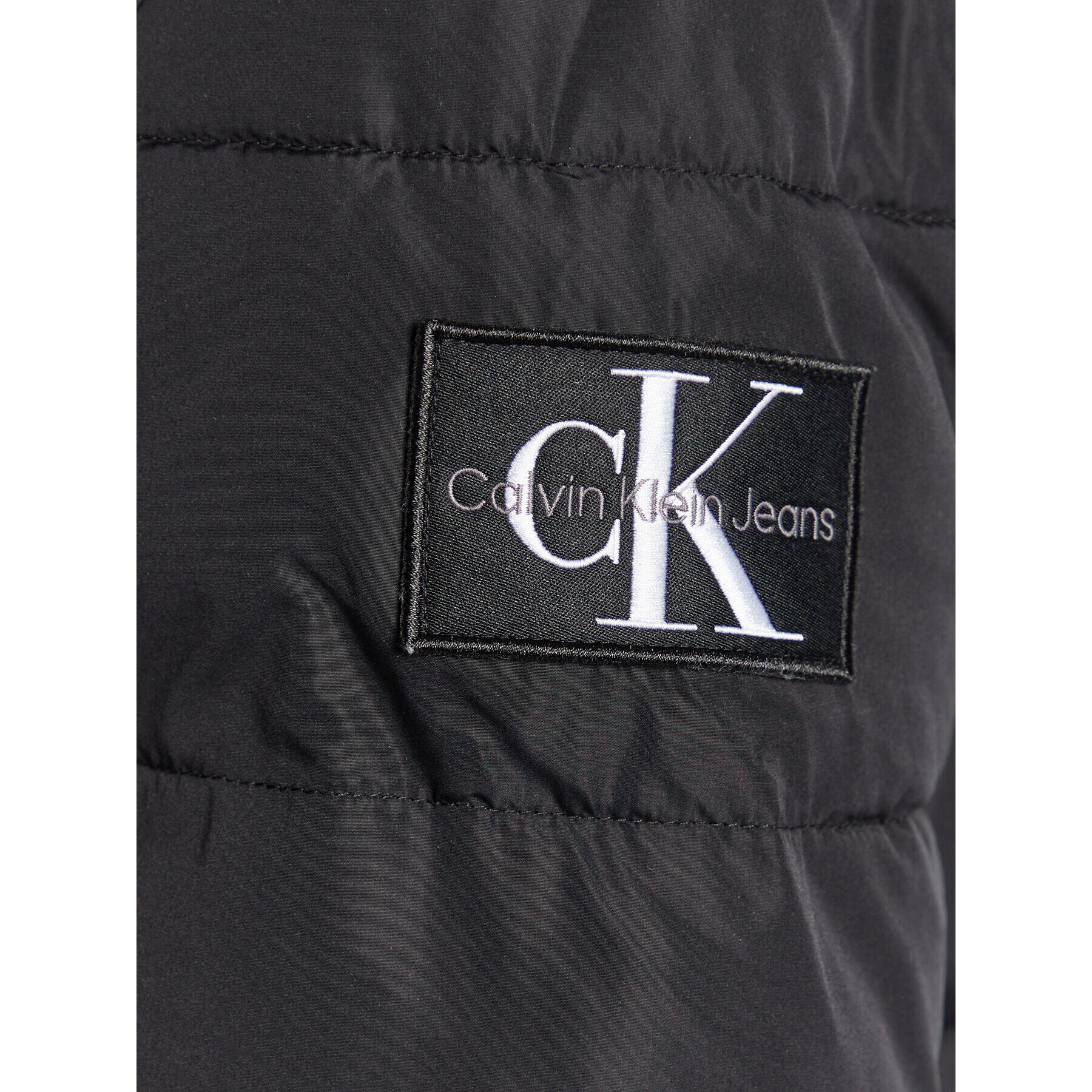 Calvin Klein Jeans Vatovaná bunda J30J322496 Černá Regular Fit - Pepit.cz