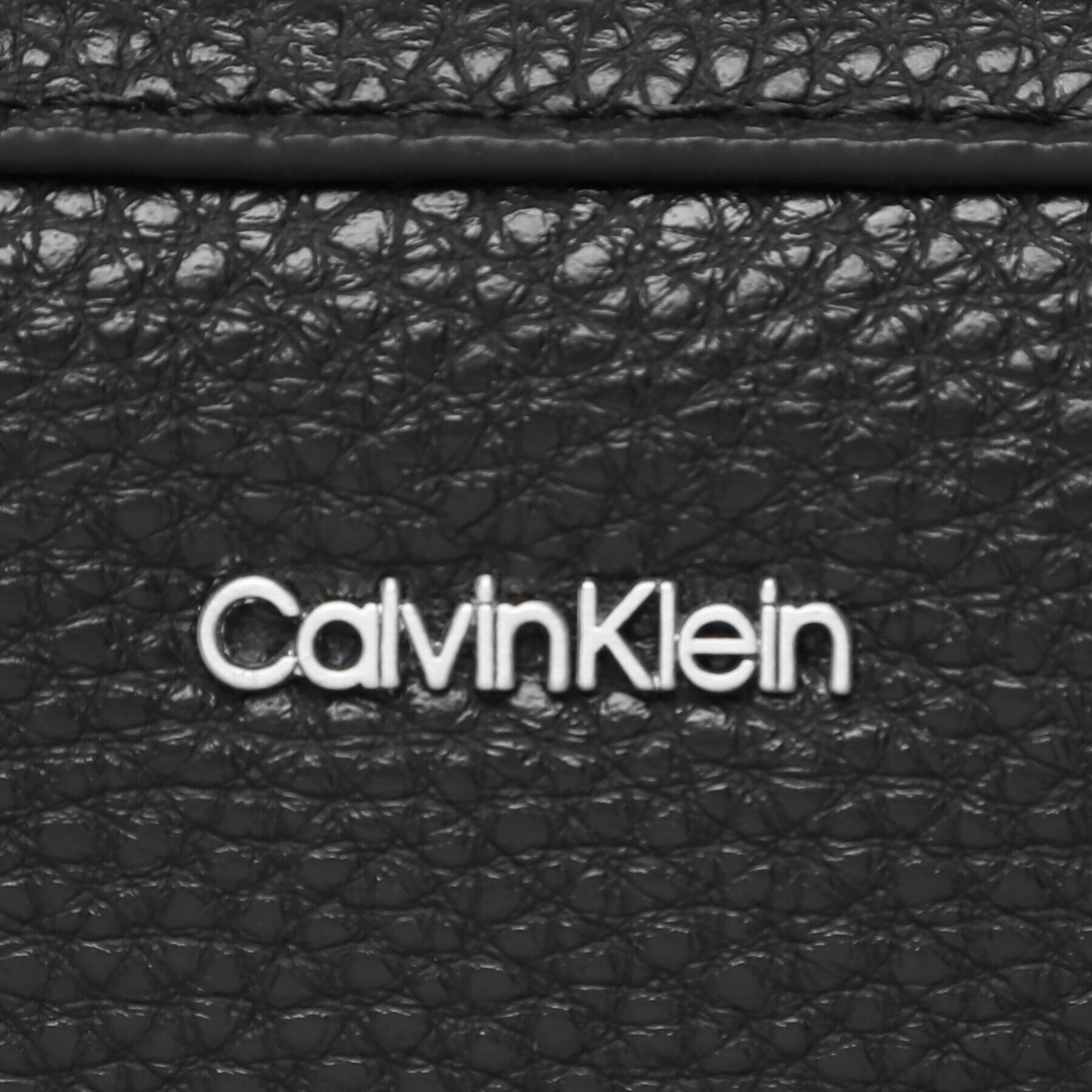 Calvin Klein Kabelka Ck Must Plus Camera Bag K60K610452 Černá - Pepit.cz