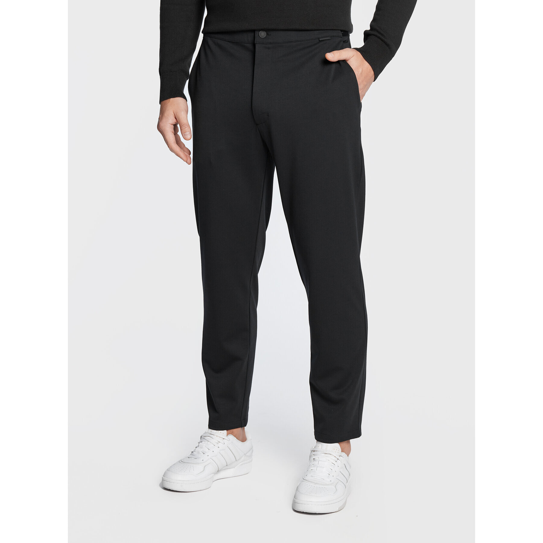 Calvin Klein Kalhoty z materiálu Comfort K10K109913 Černá Tapered Fit - Pepit.cz