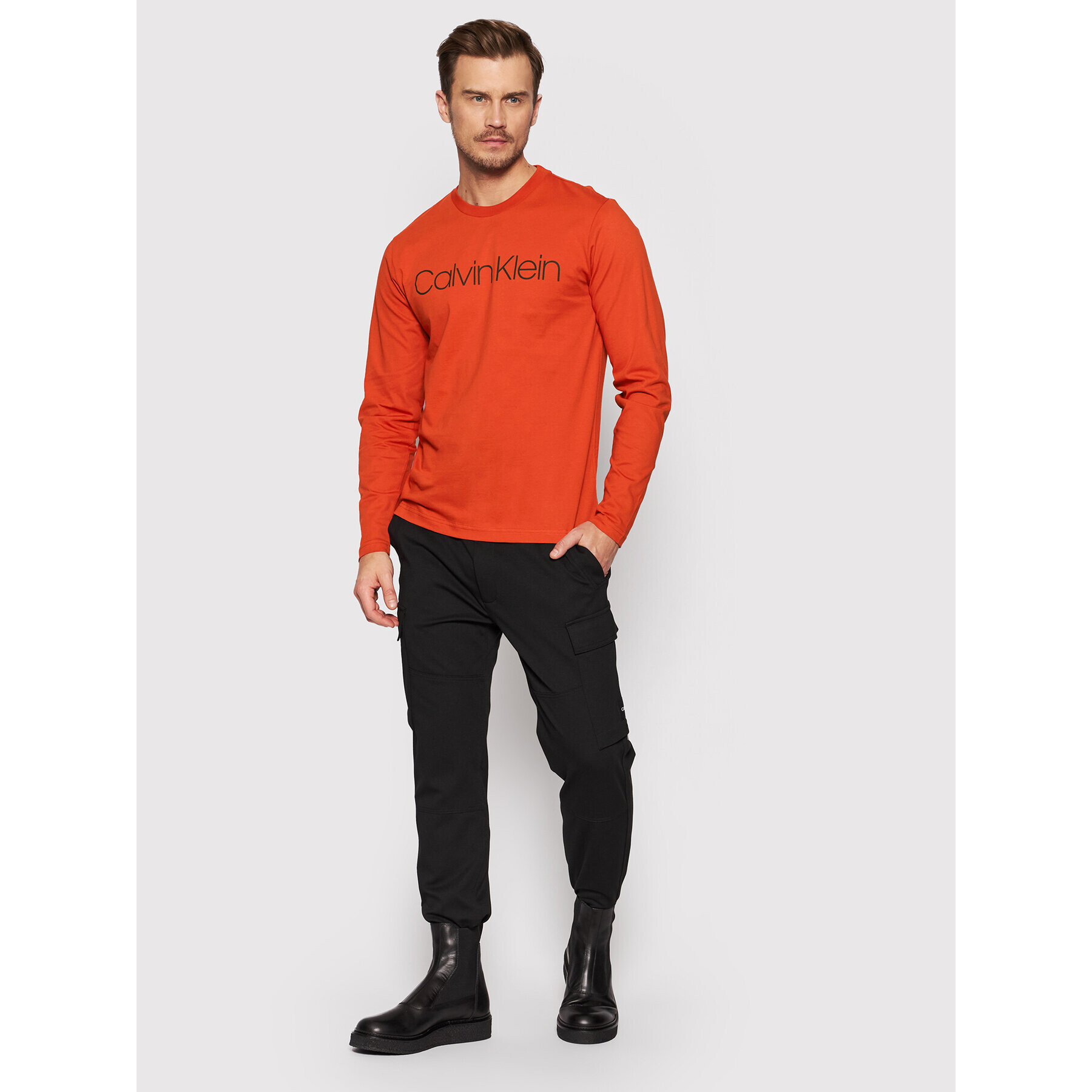 Calvin Klein Kalhoty z materiálu Comfort Knit K10K107781 Černá Tapered Fit - Pepit.cz