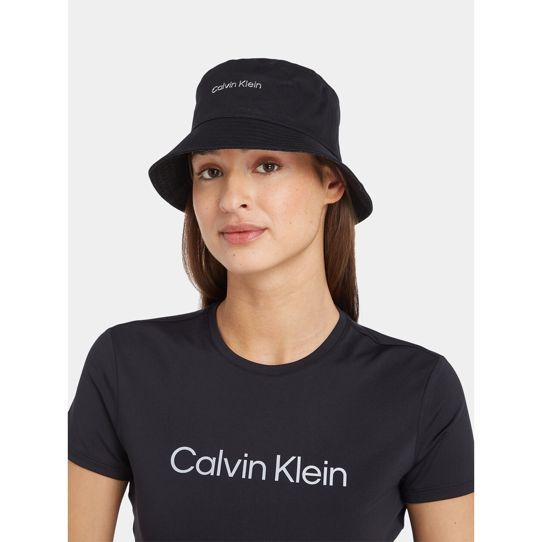 Calvin Klein Klobouk Monogram Reversible Bucket Hat K60K611158 Černá - Pepit.cz