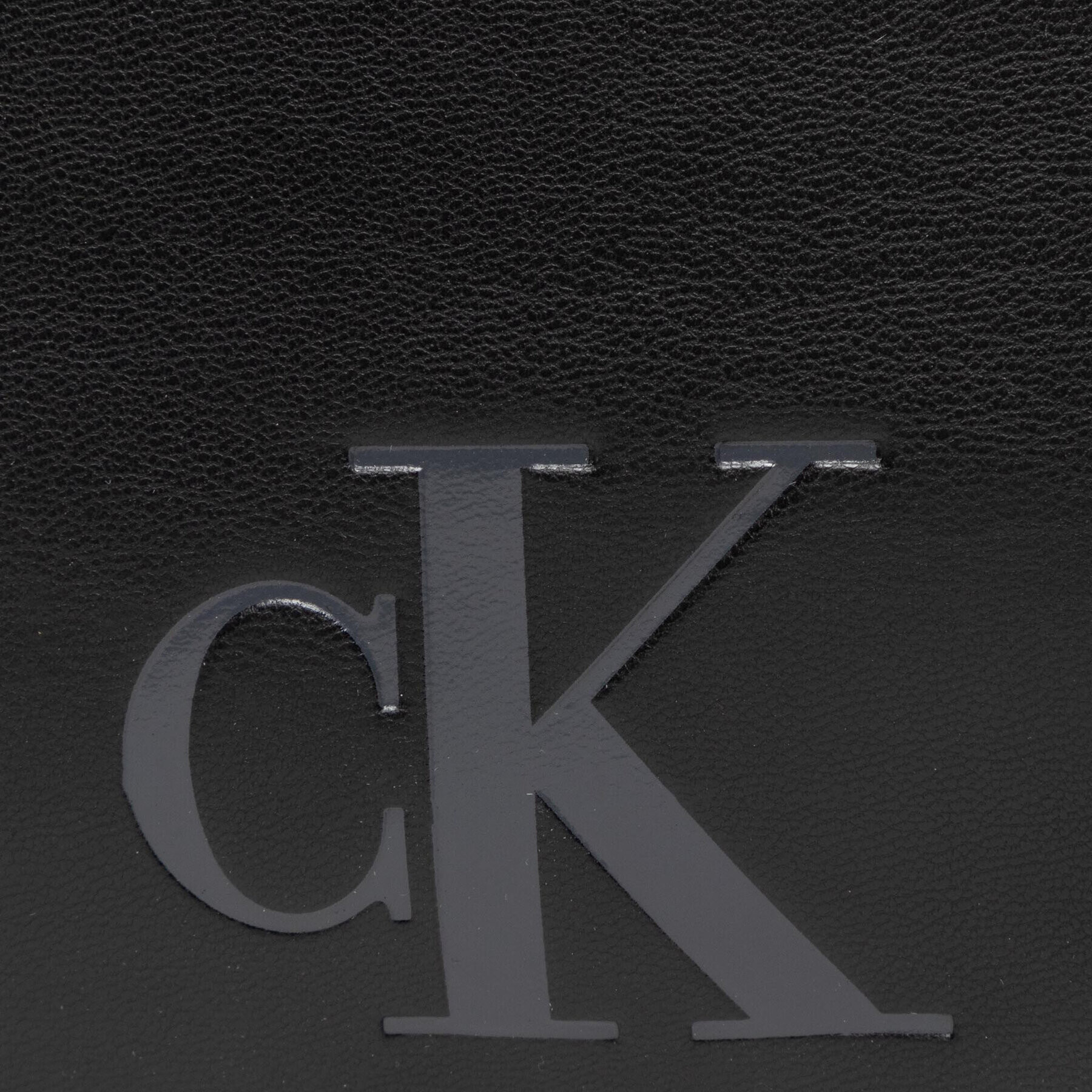 Calvin Klein Kosmetický kufřík Monogram Soft Washbag K50K509865 Černá - Pepit.cz