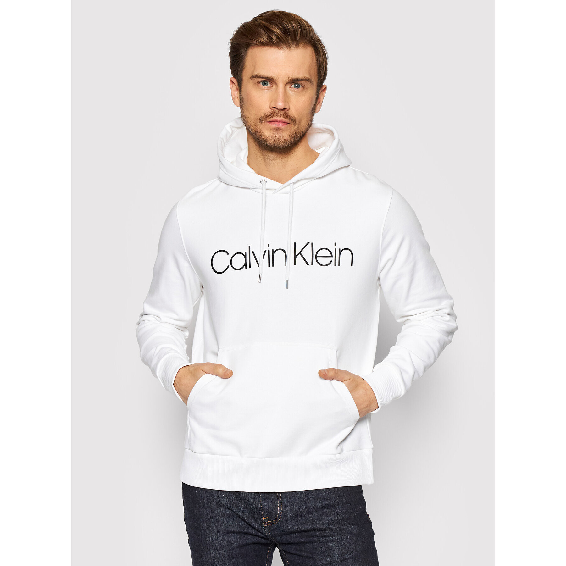 Calvin Klein Mikina Logo K10K104060 Bílá Regular Fit - Pepit.cz