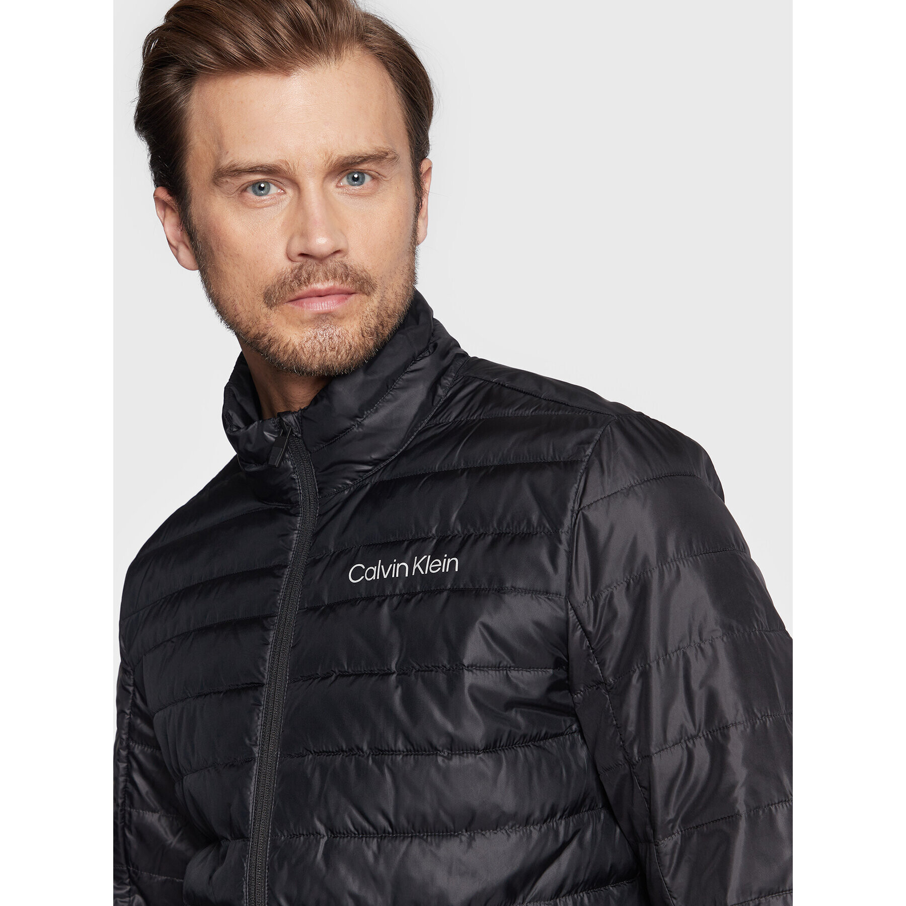 Calvin Klein Performance Vatovaná bunda 00GMF2O524 Černá Regular Fit - Pepit.cz