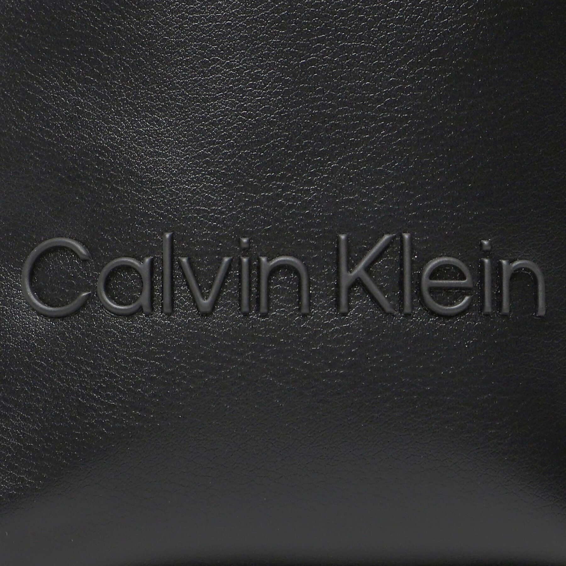 Calvin Klein Pouzdro na mobil Ck Set Phone Crossbody K60K610252 Černá - Pepit.cz