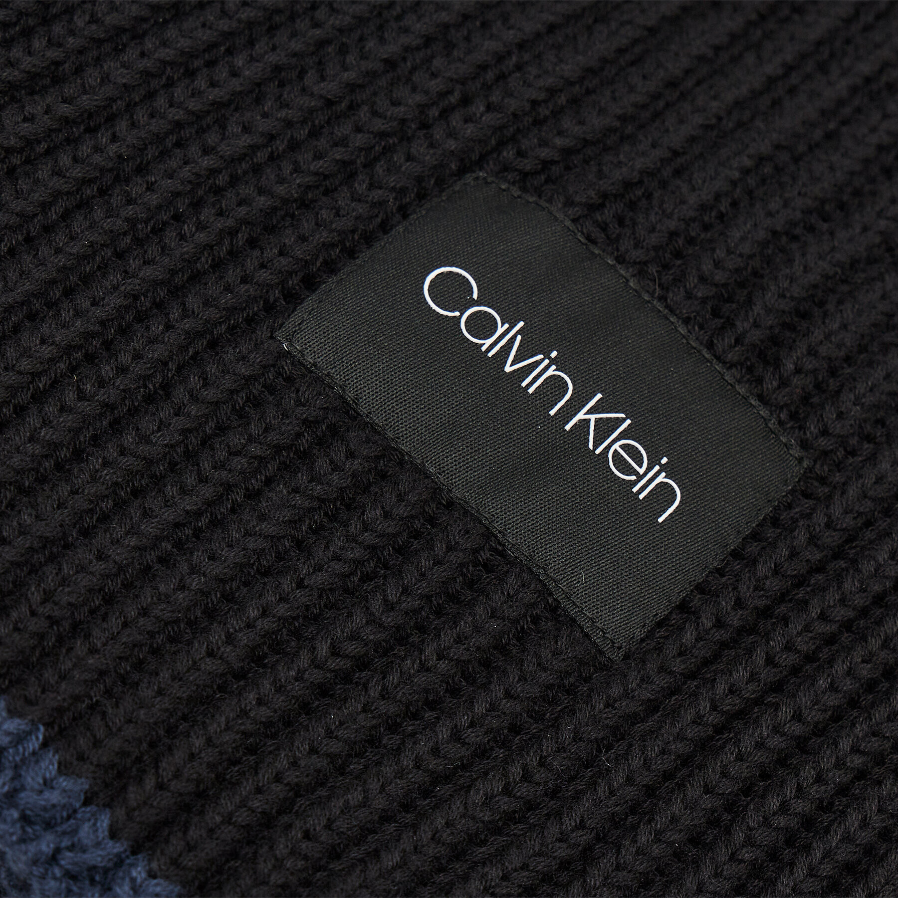 Calvin Klein Sada čepice a šál Contrast Edge Beanie Scarf K50K507499 Černá - Pepit.cz