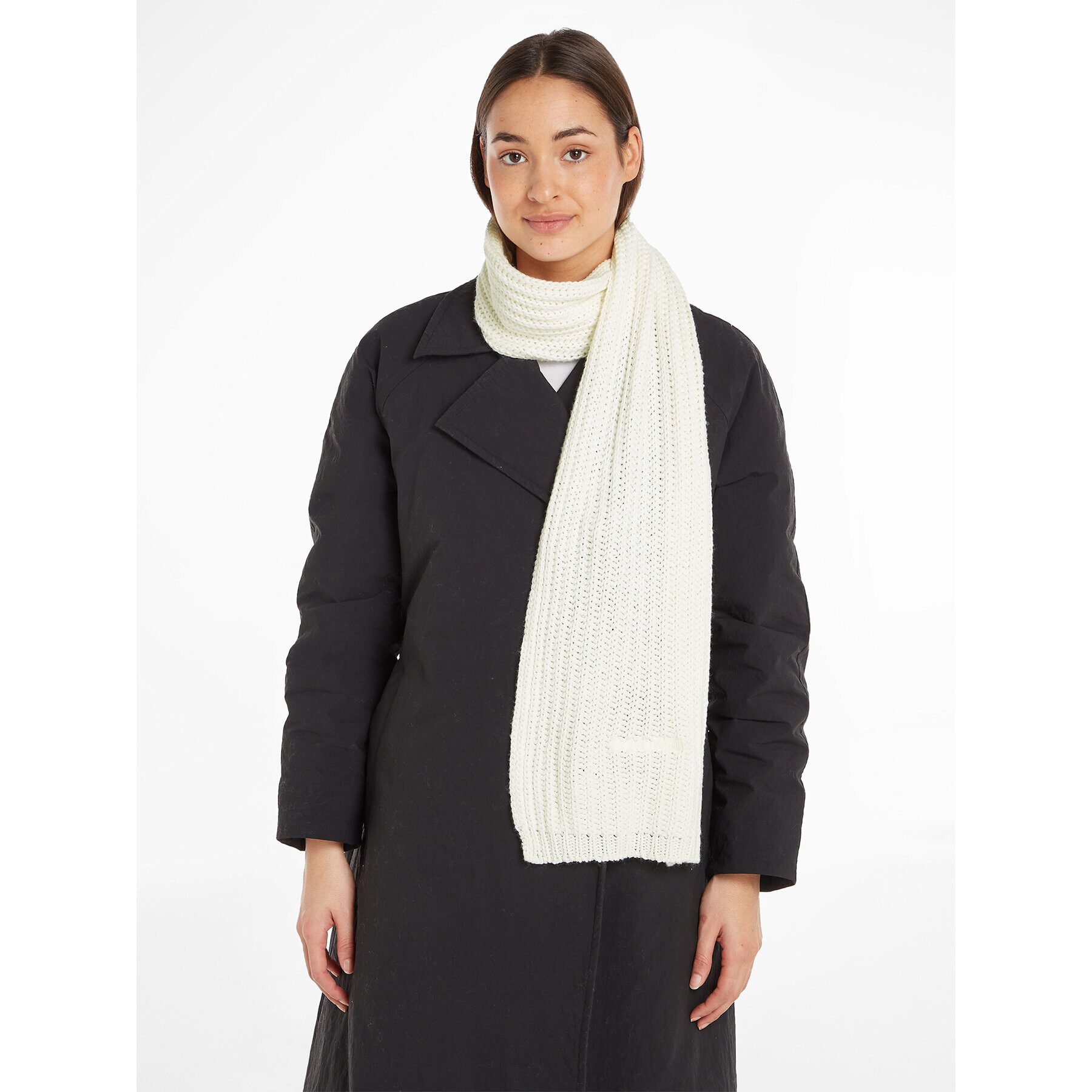 Calvin Klein Šál Oversized Knit Scarf 30X180 K60K608496 Écru - Pepit.cz