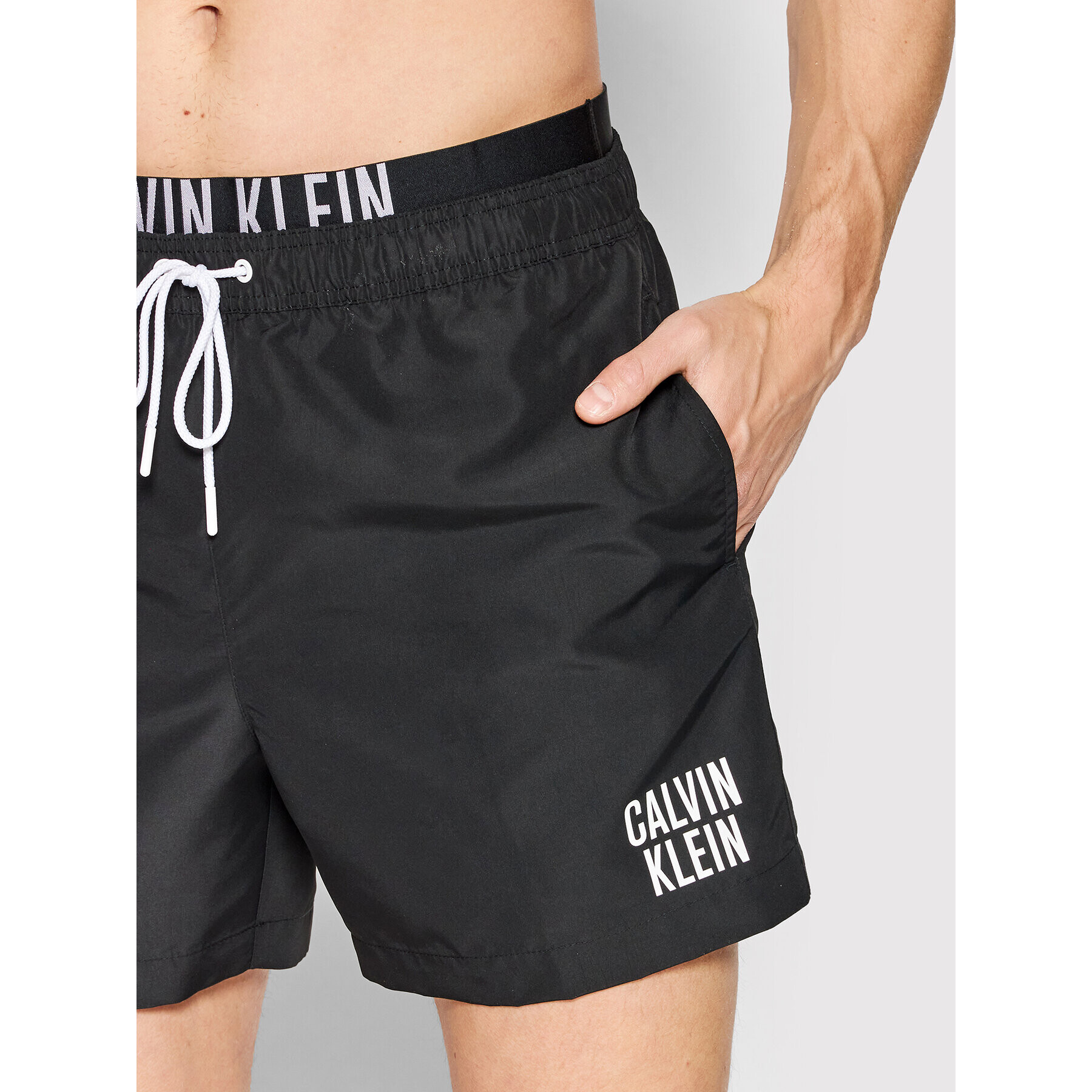 Calvin Klein Swimwear Plavecké šortky Medium Double KM0KM00740 Černá Regular Fit - Pepit.cz