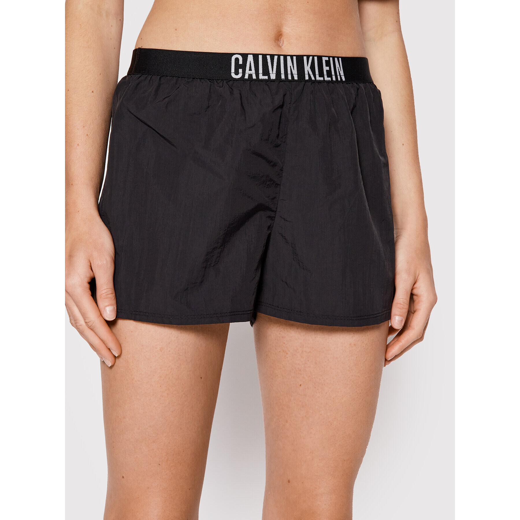 Calvin Klein Swimwear Plážové šortky KW0KW01777 Černá Regular Fit - Pepit.cz