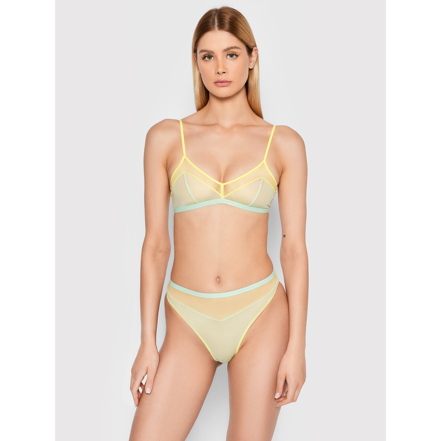 Calvin Klein Underwear Brazilské kalhotky 000QF6784E Modrá - Pepit.cz