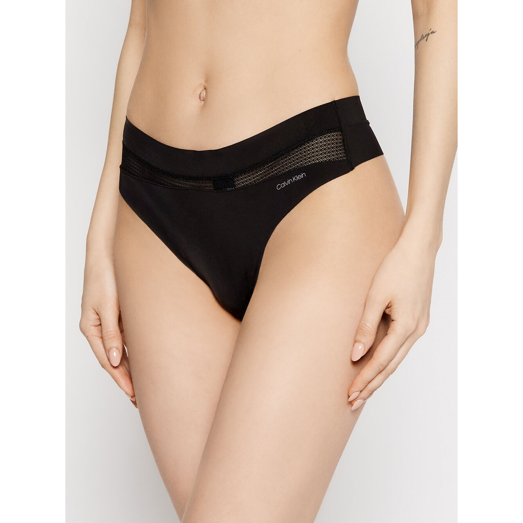 Calvin Klein Underwear Kalhotky string 000QF6047E Černá - Pepit.cz