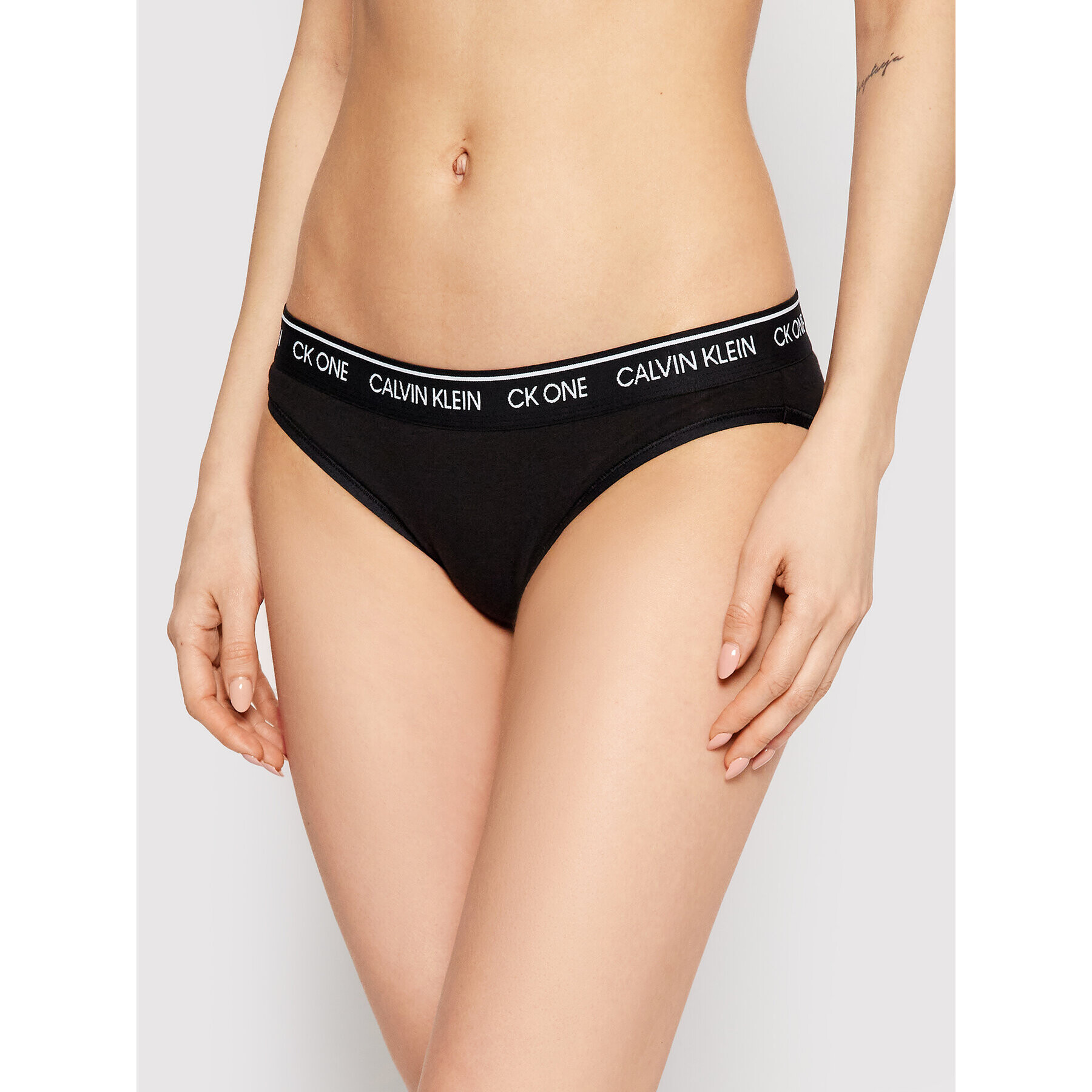 Calvin Klein Underwear Klasické kalhotky 000QF5735E Černá - Pepit.cz