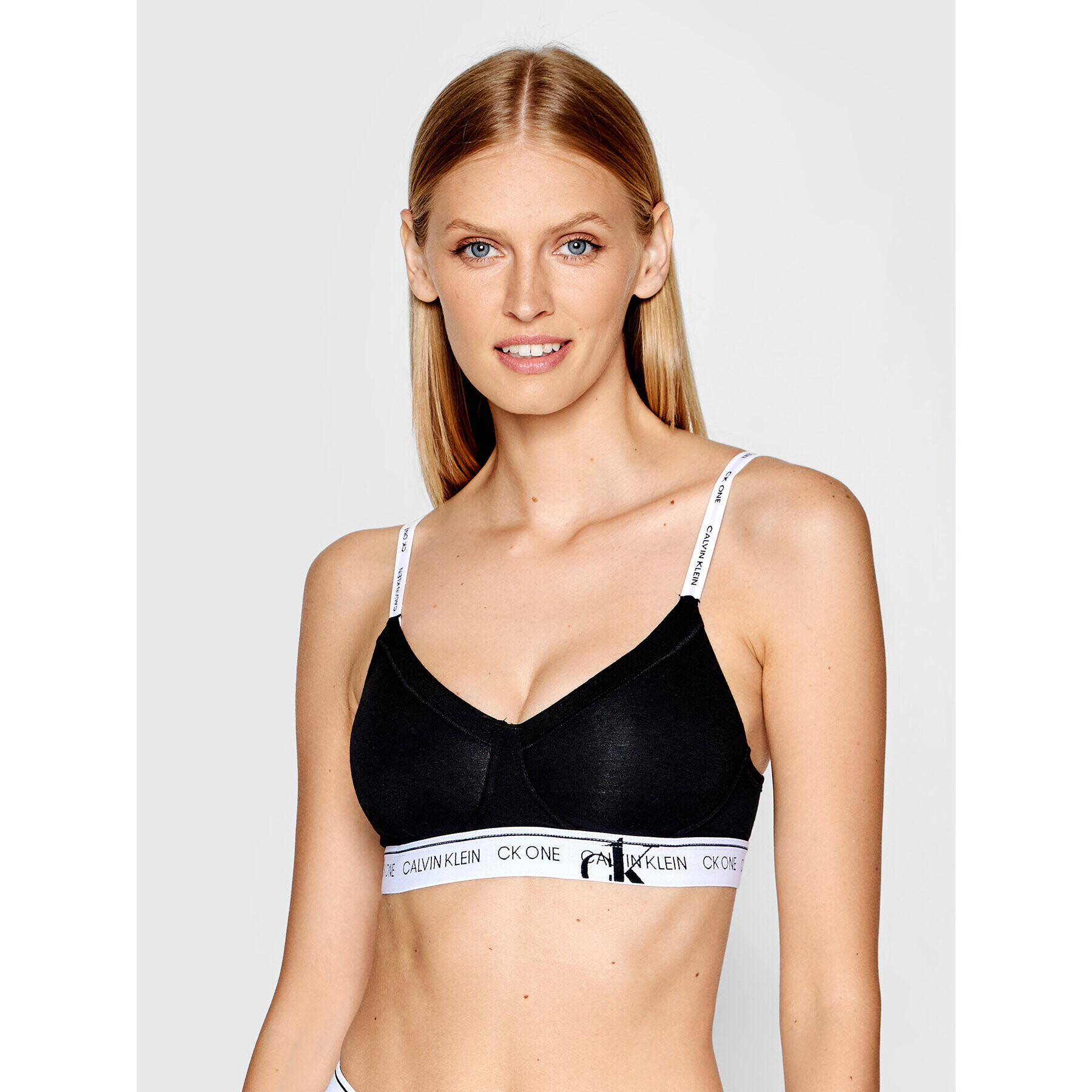 Calvin Klein Underwear Podprsenka bez kostic 000QF6766E Černá - Pepit.cz