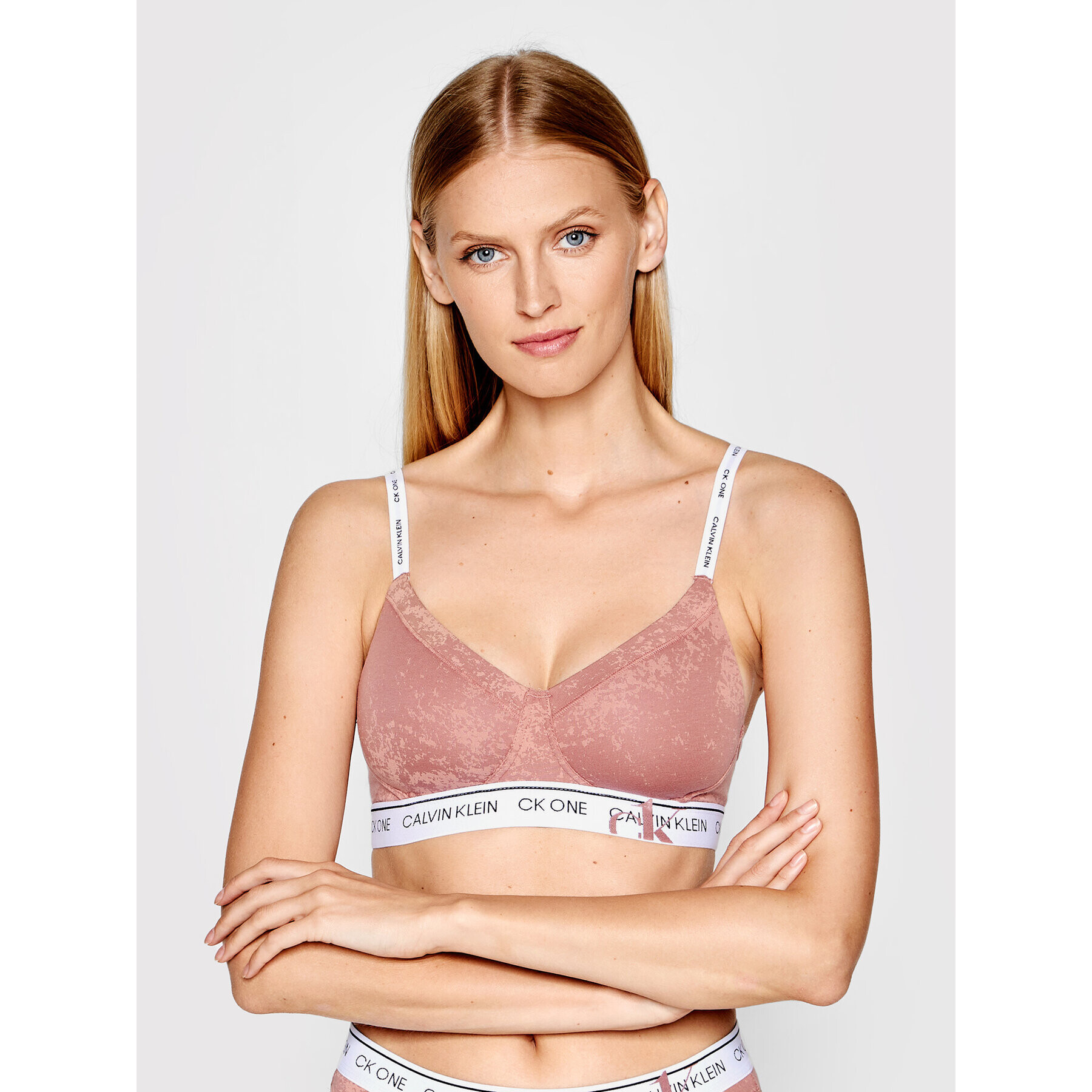 Calvin Klein Underwear Podprsenka bez kostic 000QF6766E Růžová - Pepit.cz