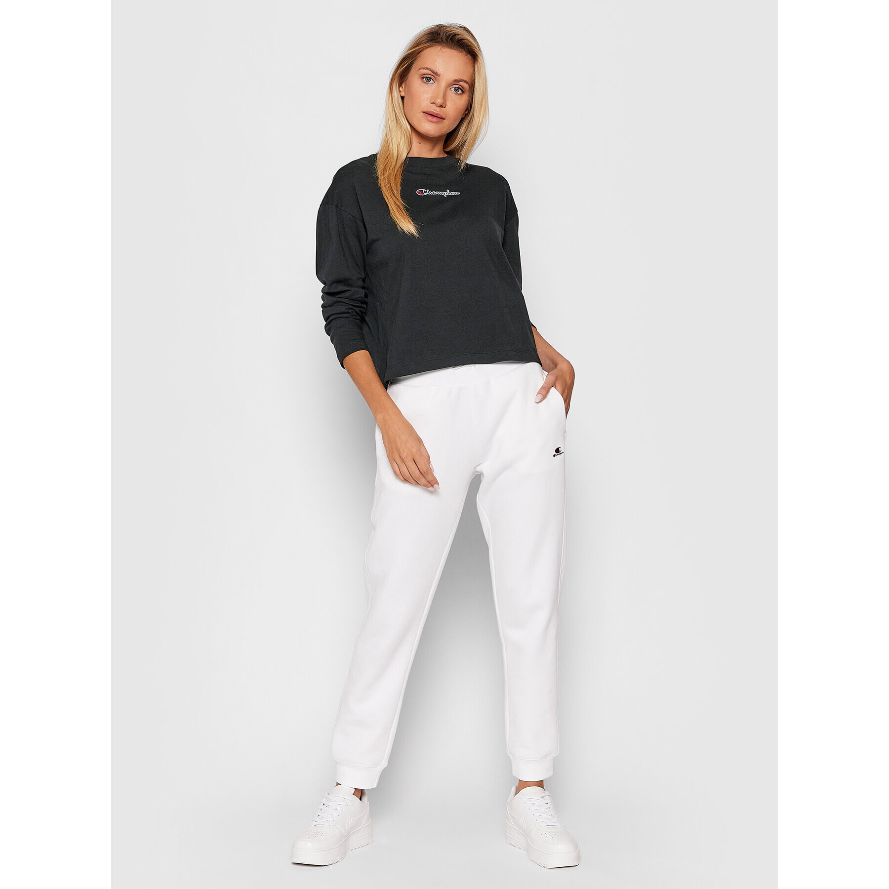 Champion Halenka Script Logo 114475 Černá Regular Fit - Pepit.cz