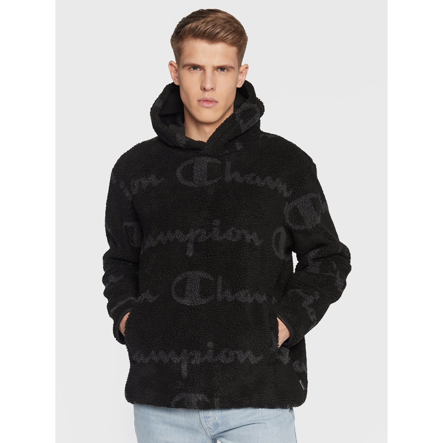 Champion Mikina All-Over Script Logo Print 216718 Černá Regular Fit - Pepit.cz