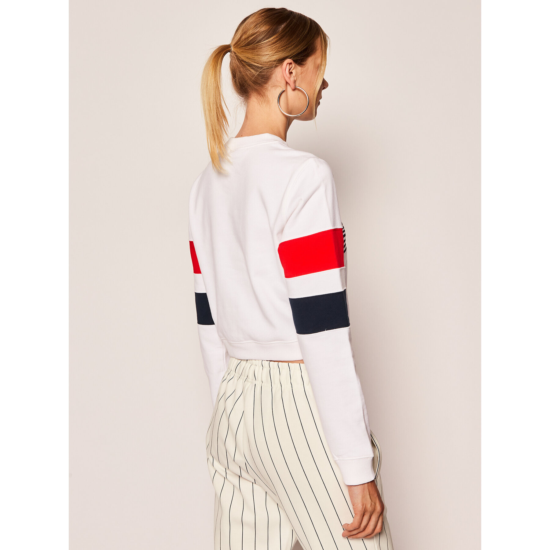 Champion Mikina Graphic Stripe And Colour Block Cropped 112761 Bílá Regular Fit - Pepit.cz