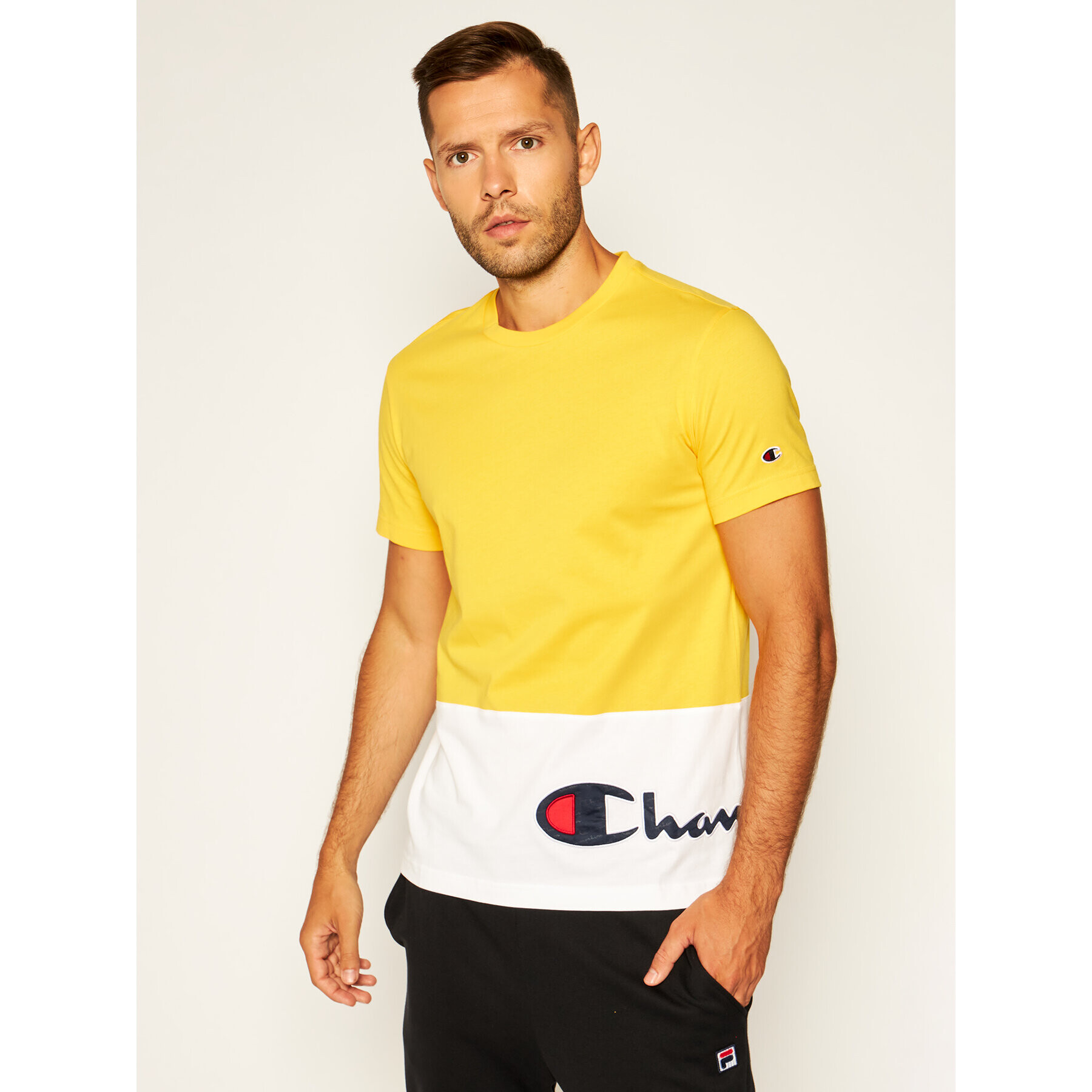 Champion T-Shirt Colour Block Wraparound Logo 214208 Žlutá Regular Fit - Pepit.cz