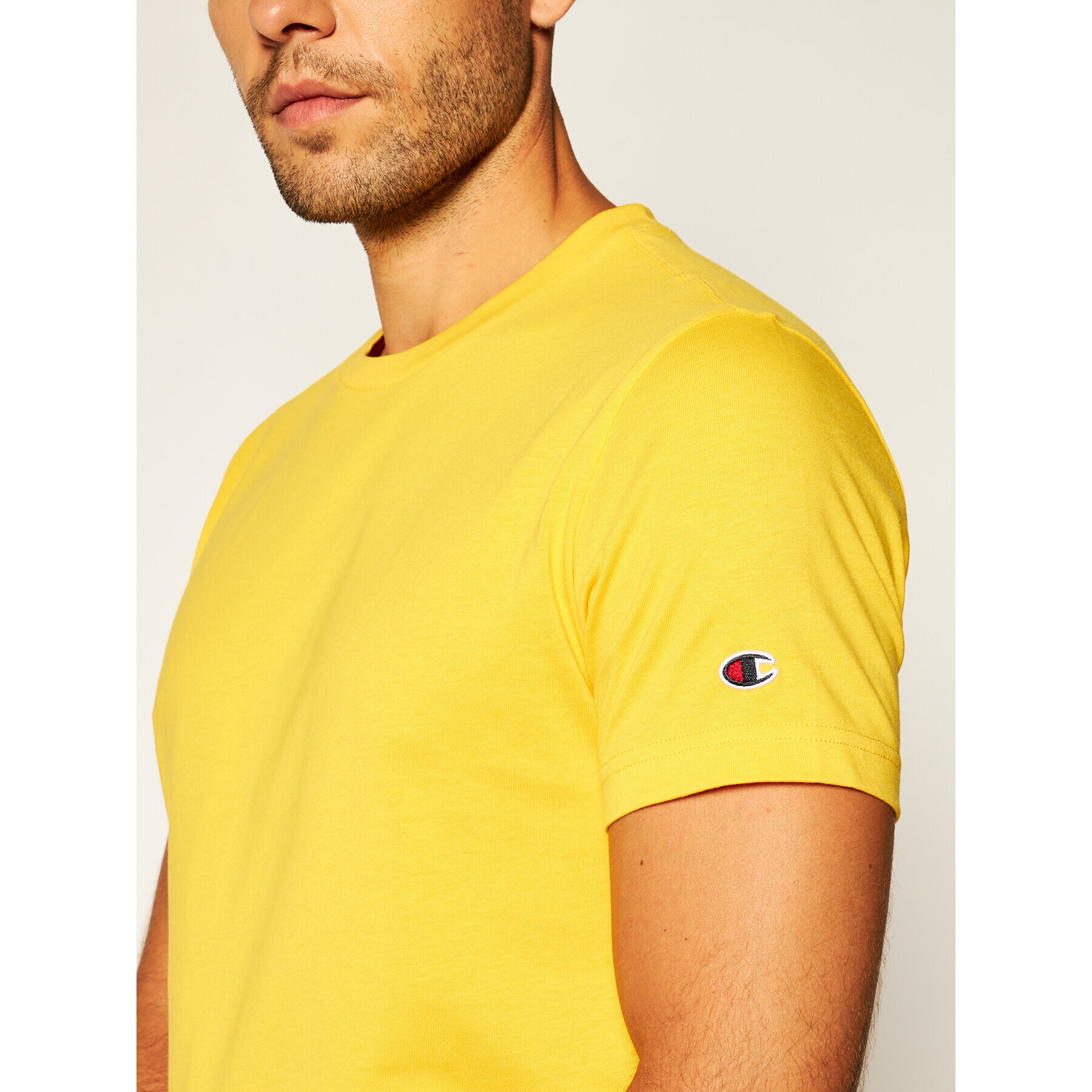 Champion T-Shirt Colour Block Wraparound Logo 214208 Žlutá Regular Fit - Pepit.cz