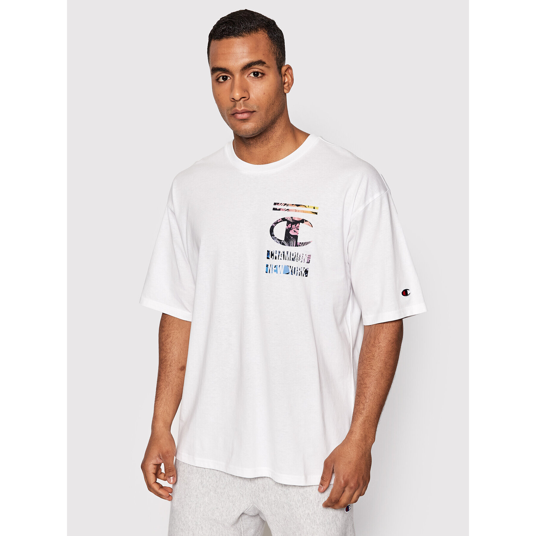 Champion T-Shirt Graphic 217270 Bílá Regular Fit - Pepit.cz