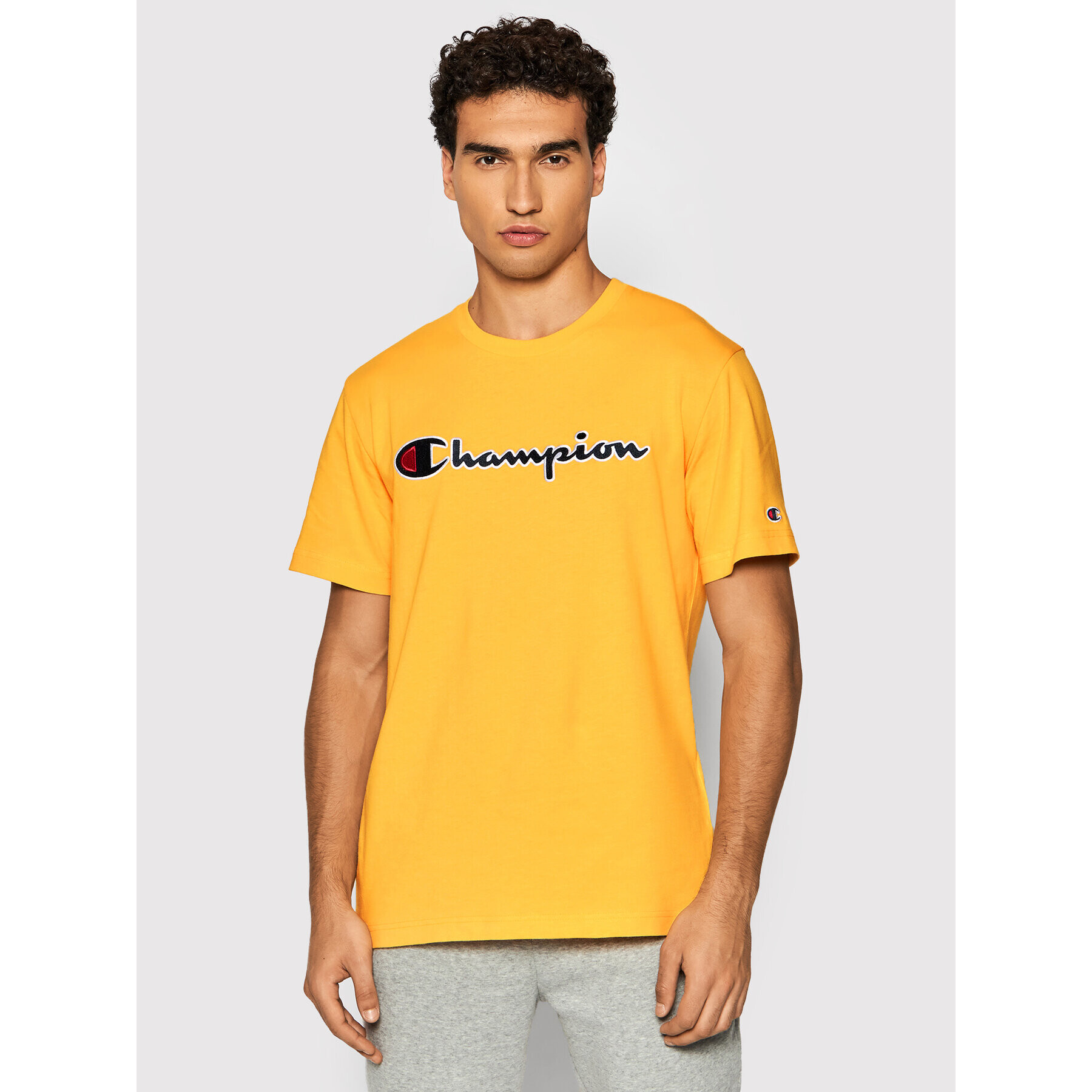 Champion T-Shirt Script Logo 216473 Žlutá Regular Fit - Pepit.cz