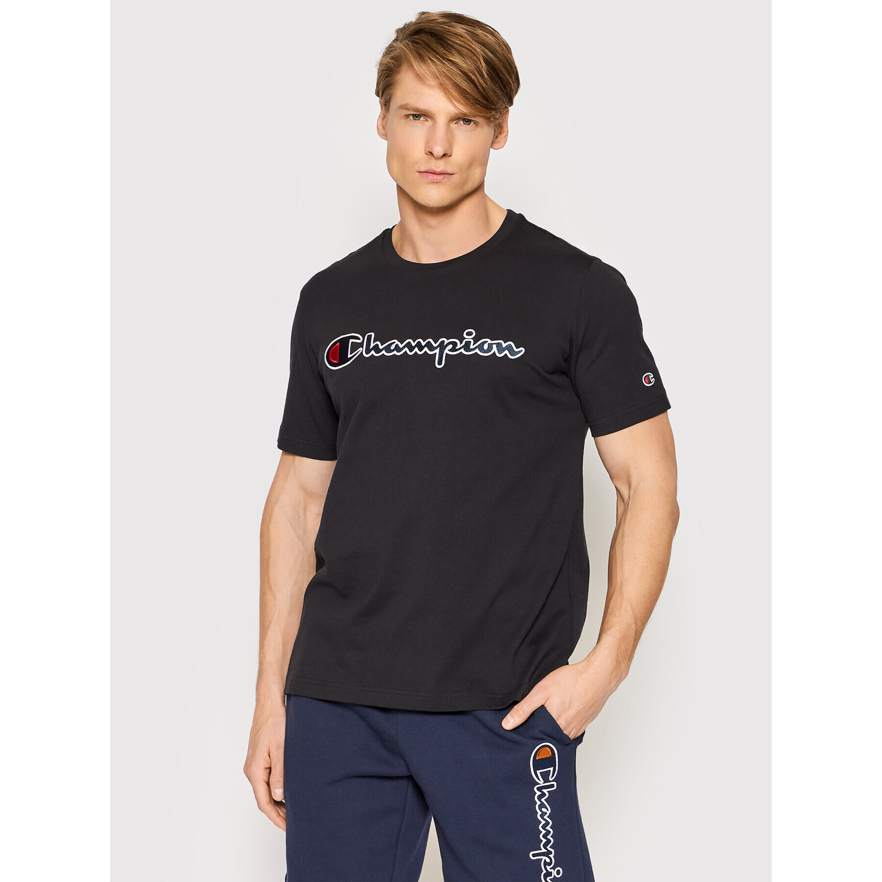 Champion T-Shirt Script Logo 217814 Černá Regular Fit - Pepit.cz