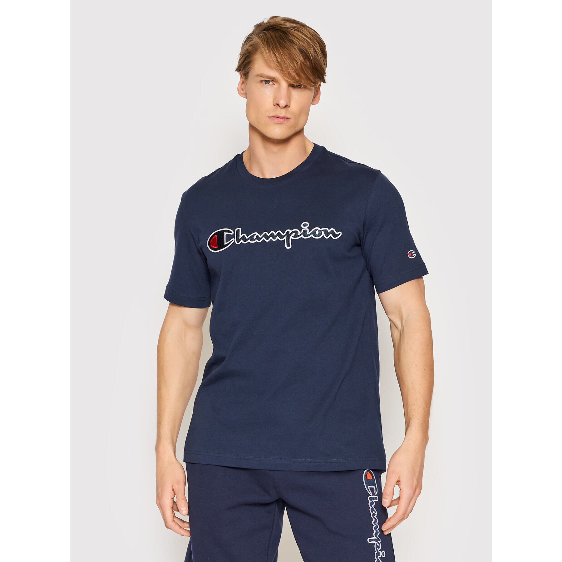 Champion T-Shirt Script Logo 217814 Tmavomodrá Comfort Fit - Pepit.cz