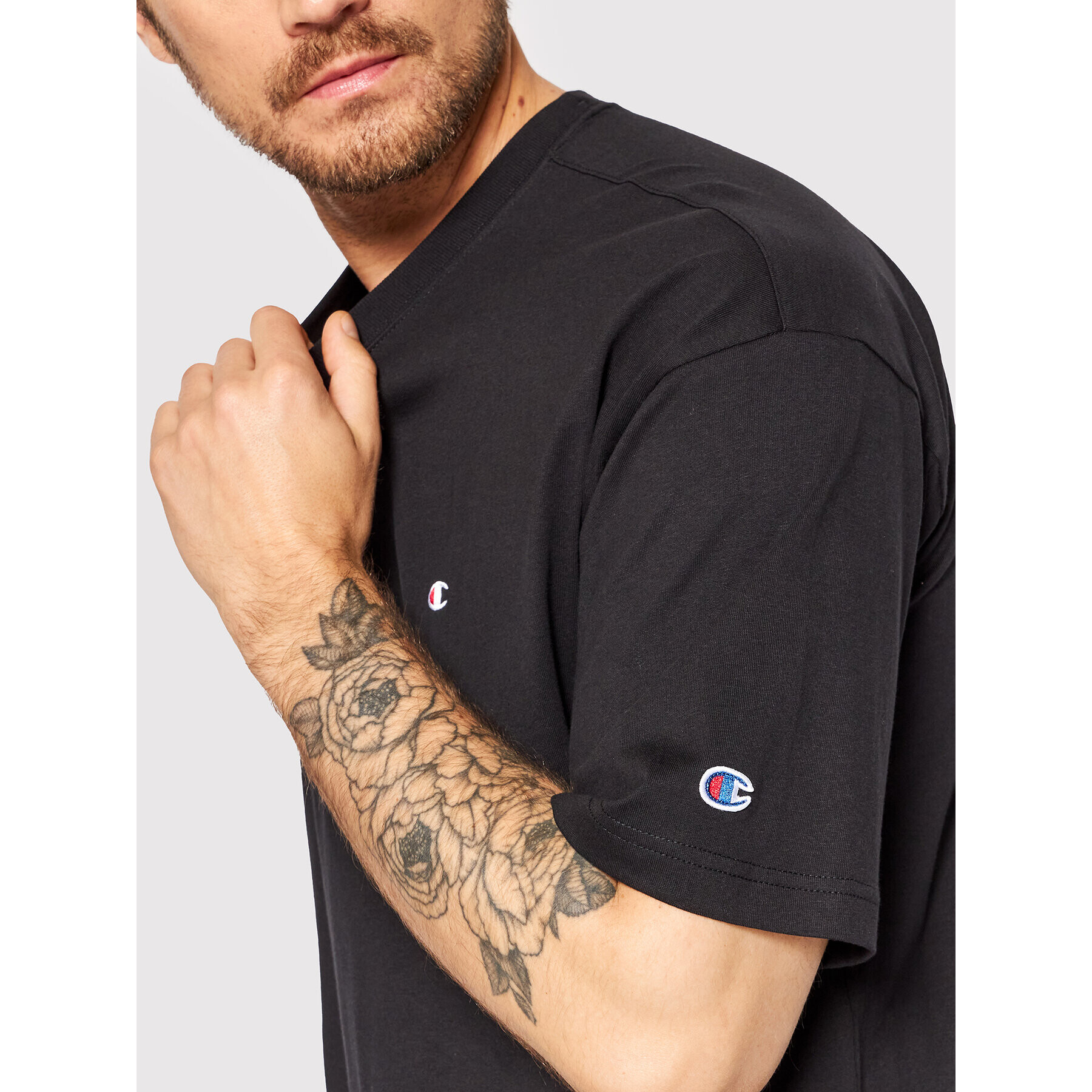 Champion T-Shirt Small C Logo 216548 Černá Muscle Fit - Pepit.cz