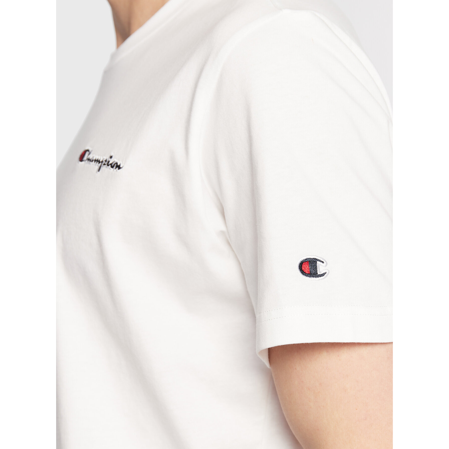 Champion T-Shirt Small Script Logo Embroidery 218006 Bílá Regular Fit - Pepit.cz