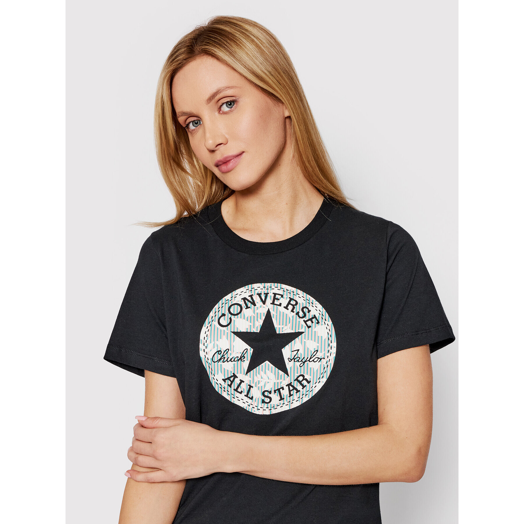 Converse T-Shirt Chuck Patch Infill 10022955-A01 Černá Standard Fit - Pepit.cz