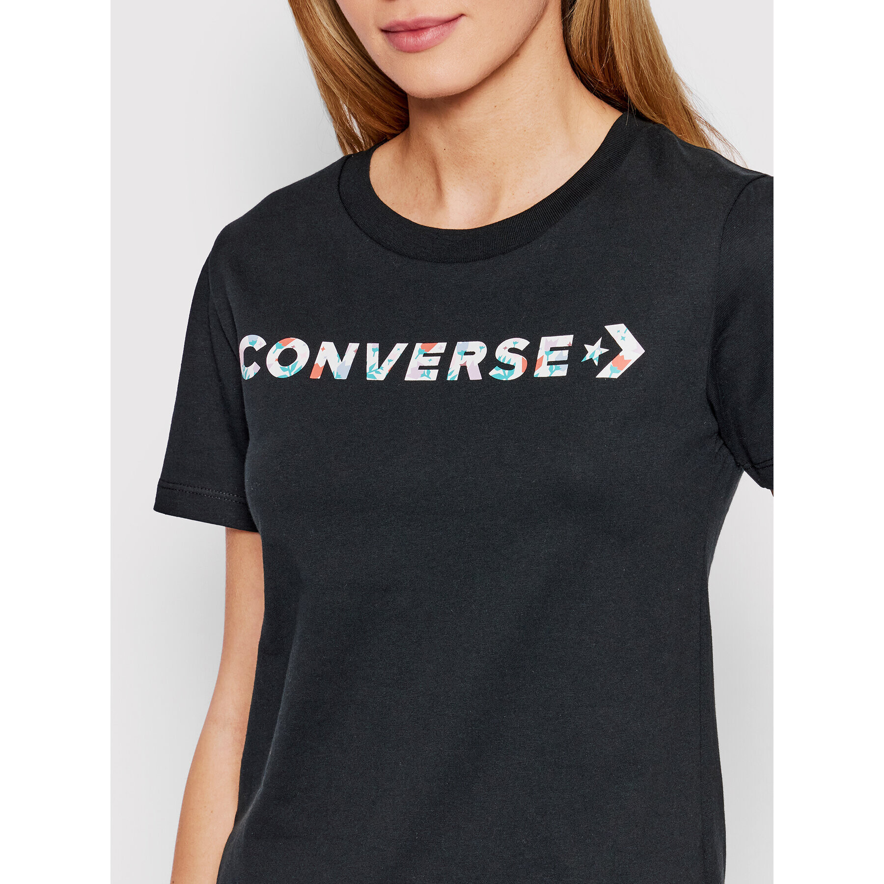 Converse T-Shirt Icon Play Floral 10023946-A01 Černá Standard Fit - Pepit.cz