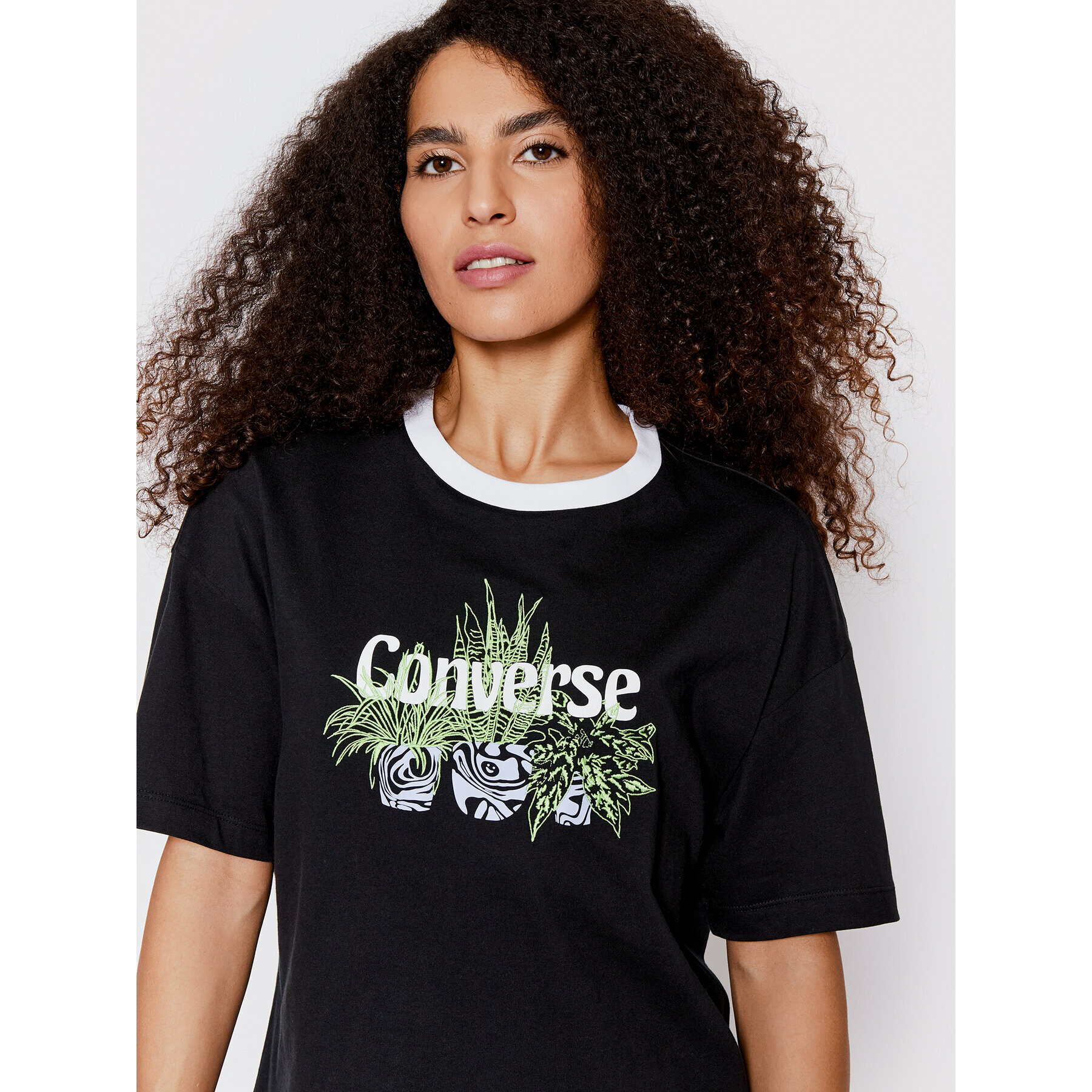 Converse T-Shirt Plant Powered Ringer 10023937-A01 Černá Loose Fit - Pepit.cz