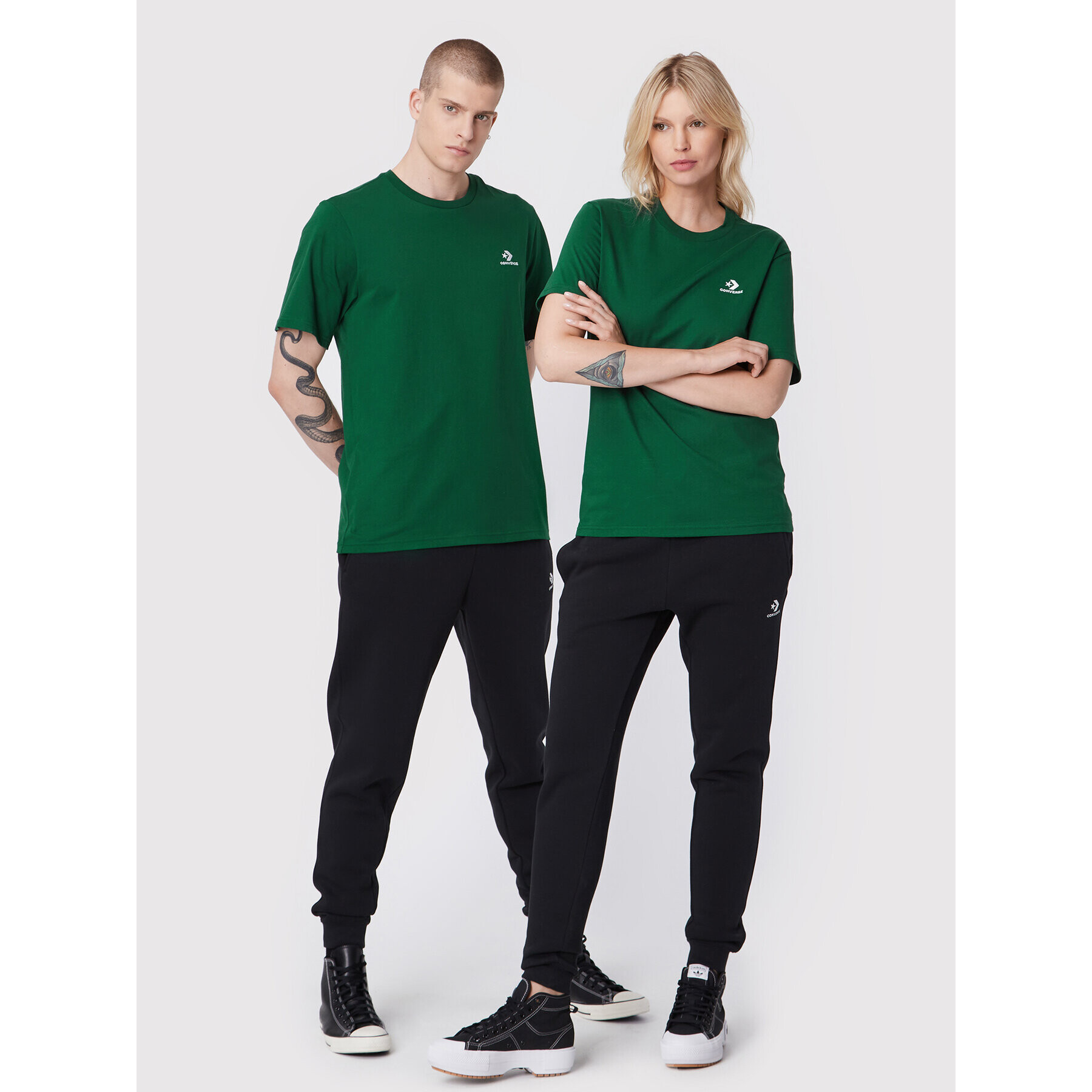 Converse T-Shirt Unisex Go-To 10023876-A03 Zelená Standard Fit - Pepit.cz