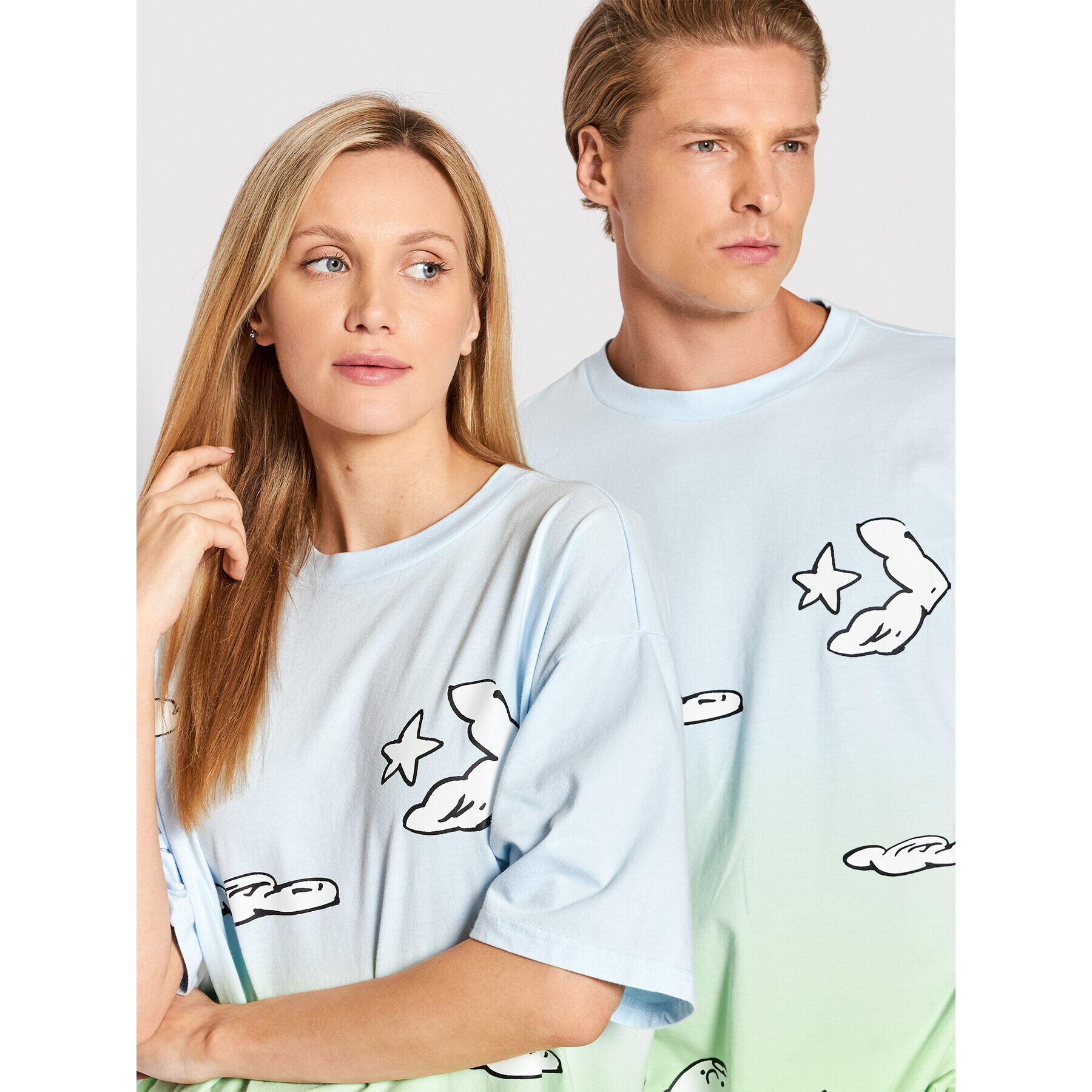 Converse T-Shirt Unisex PEANUTS Cloud Watching 10024375-A01 Modrá Oversize - Pepit.cz