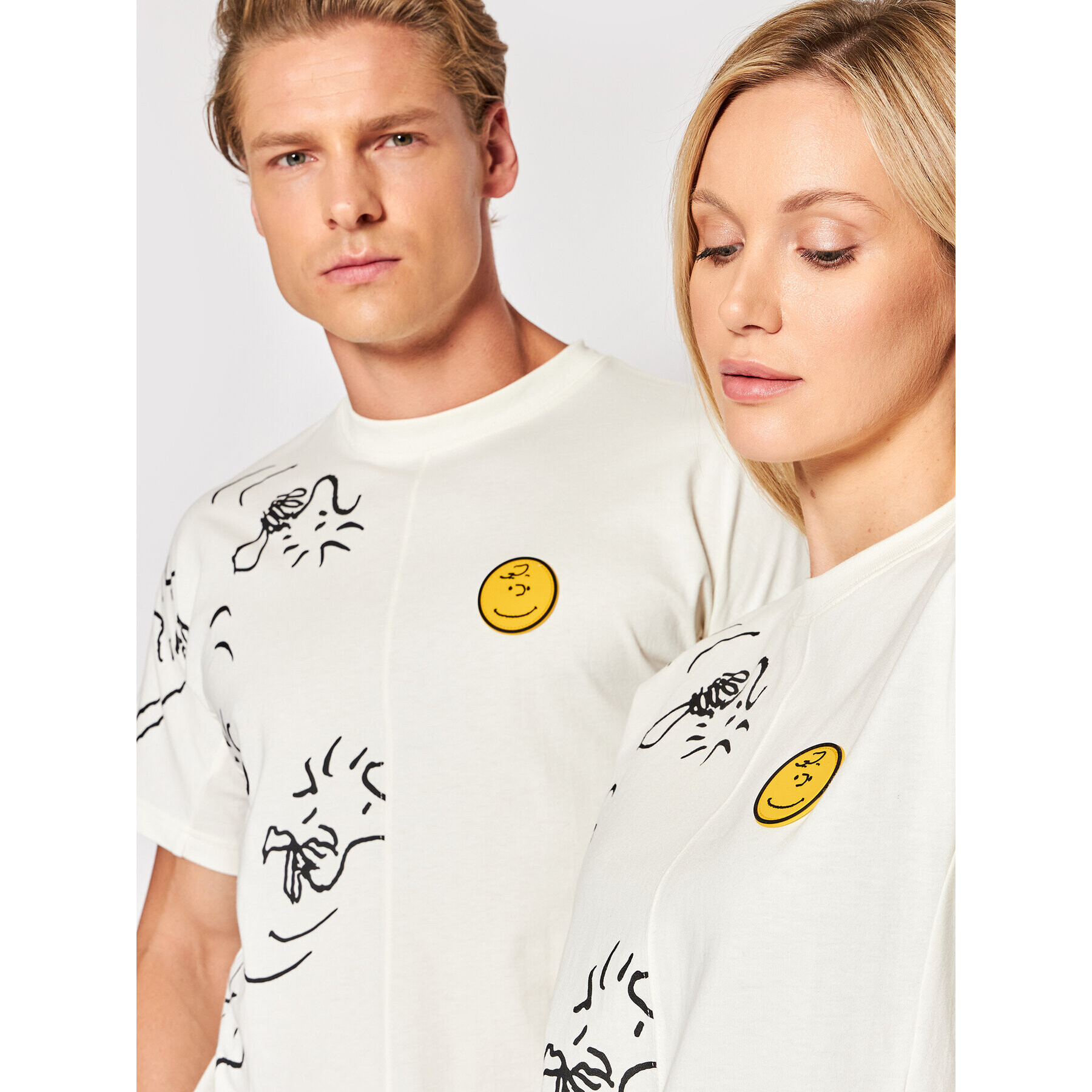 Converse T-Shirt Unisex PEANUTS Shapes 10024380-A01 Béžová Regular Fit - Pepit.cz