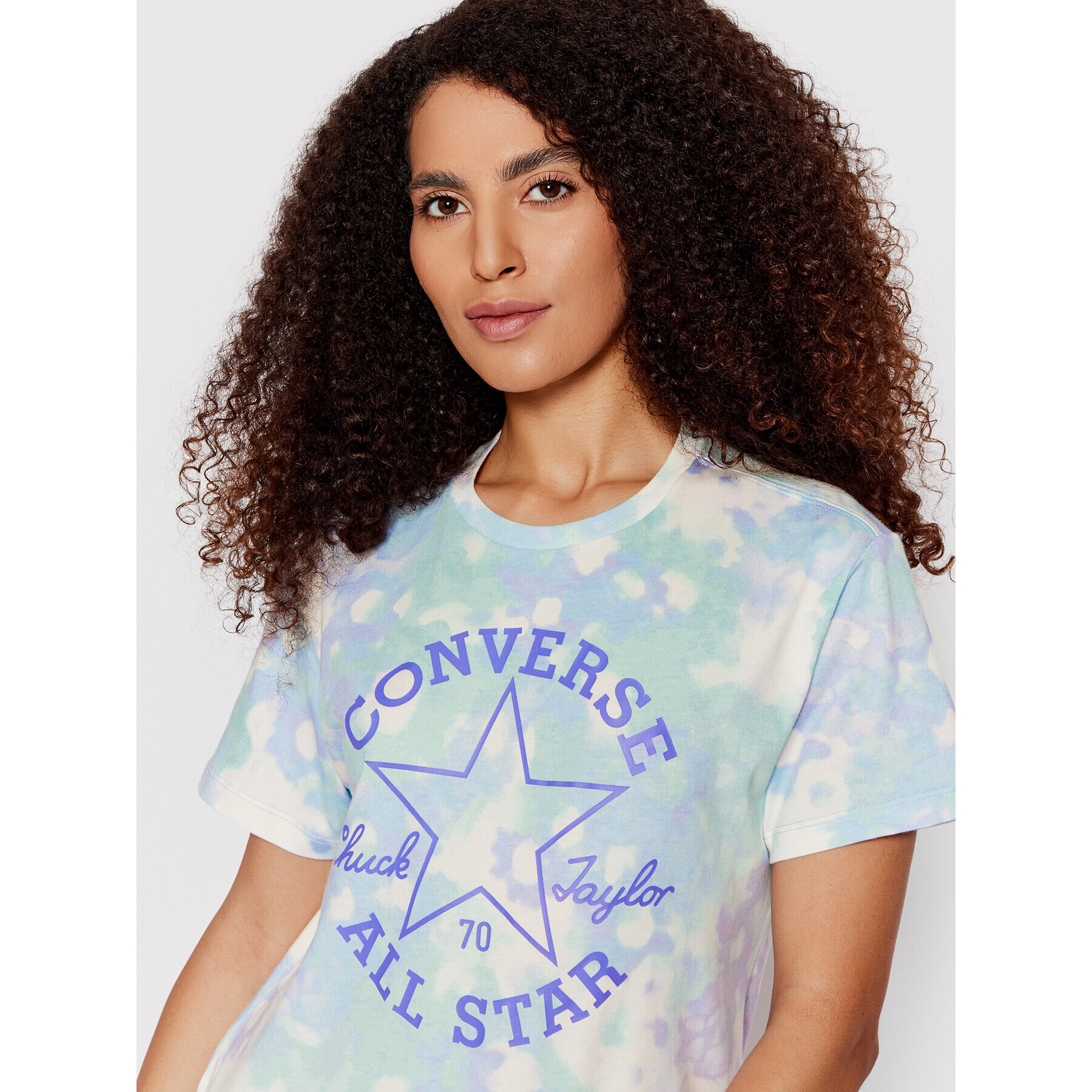 Converse T-Shirt Washed Floral Patch 10023208-A03 Modrá Loose Fit - Pepit.cz