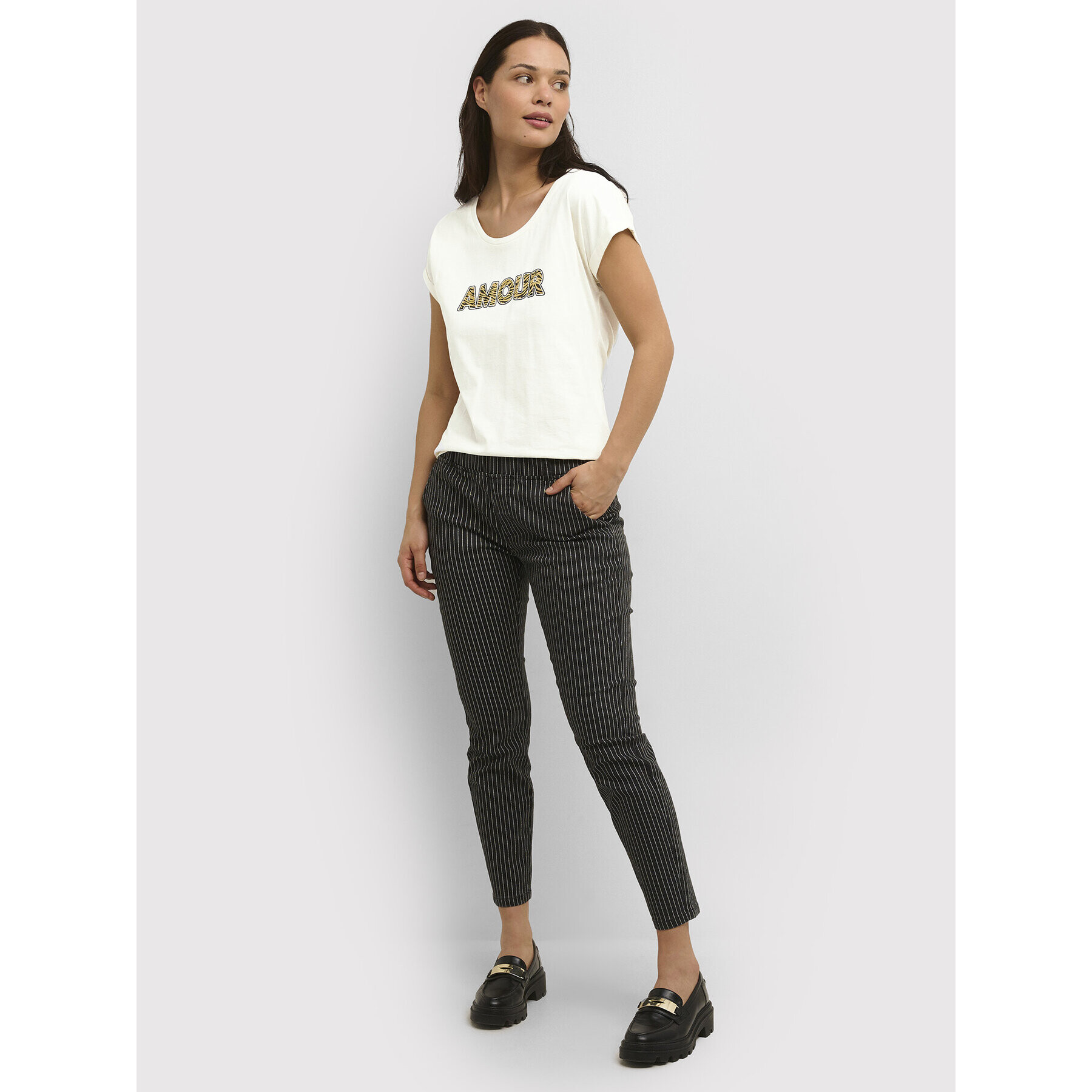 Cream T-Shirt Fira 10610636 Béžová Straight Fit - Pepit.cz