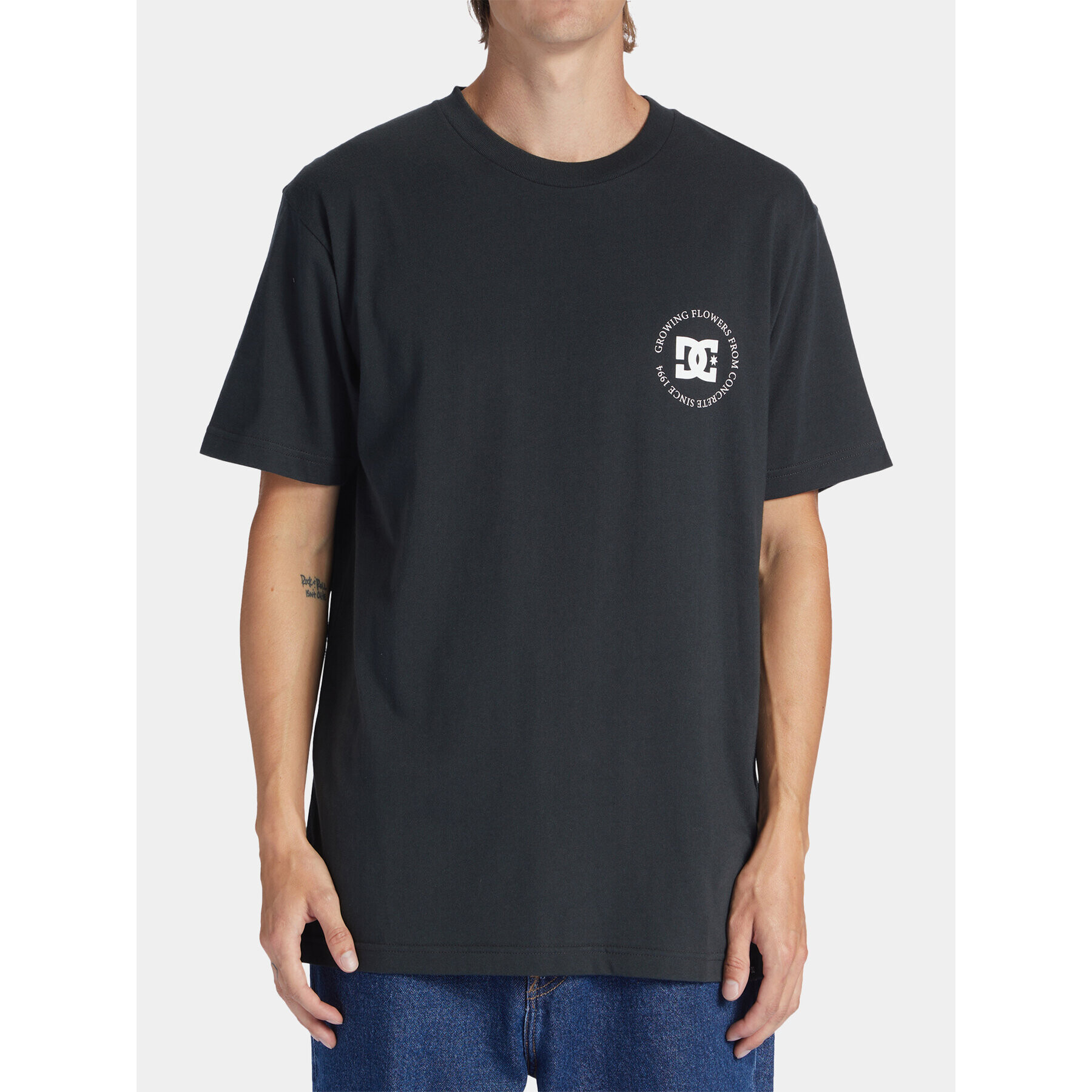 DC T-Shirt Concrete Tees ADYZT05305 Černá Regular Fit - Pepit.cz