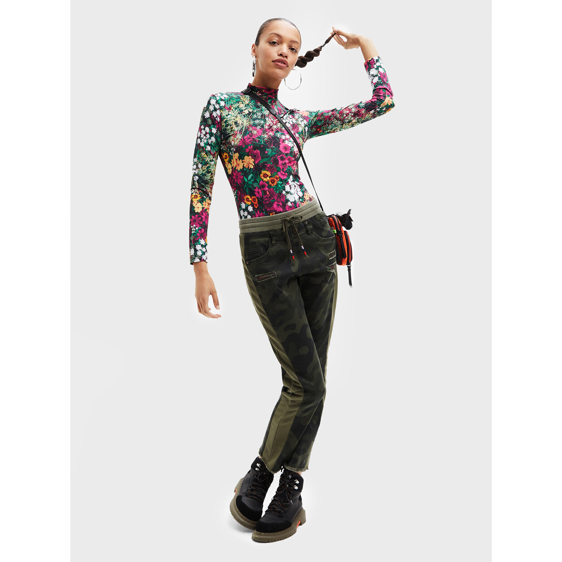 Desigual Body 22WWQK19 Barevná Slim Fit - Pepit.cz