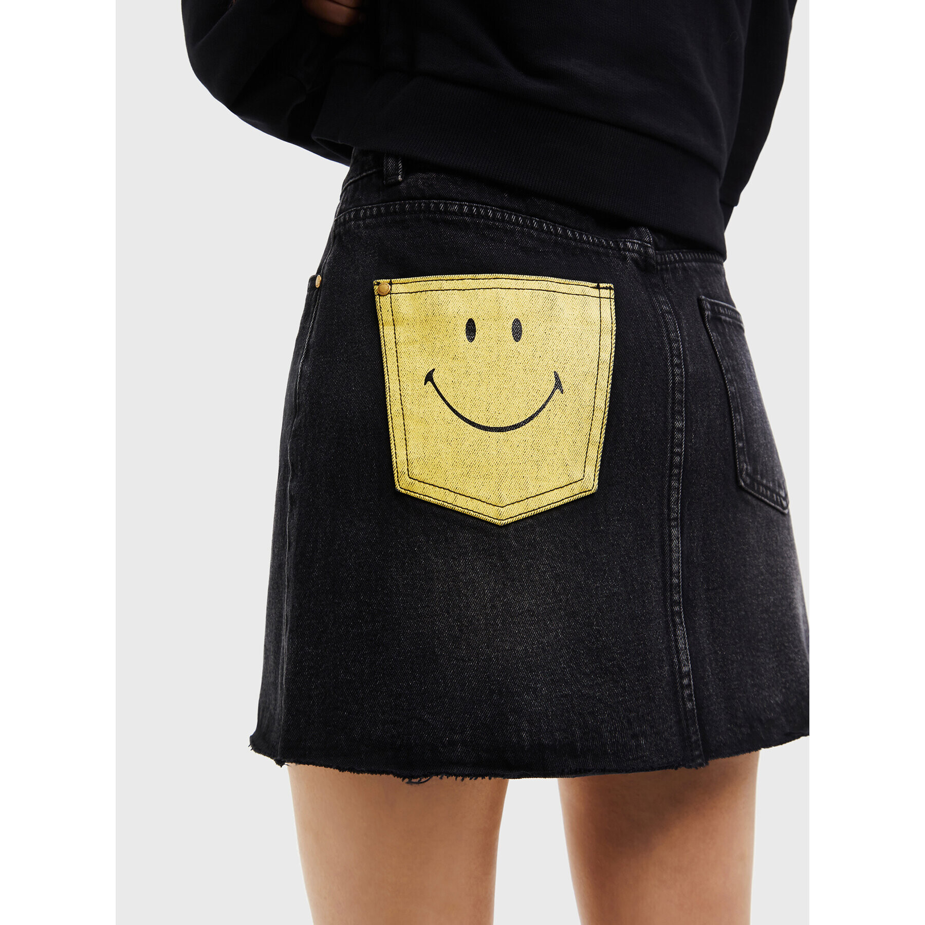 Desigual Džínová sukně SMILEY 22WWFD22 Černá Regular Fit - Pepit.cz