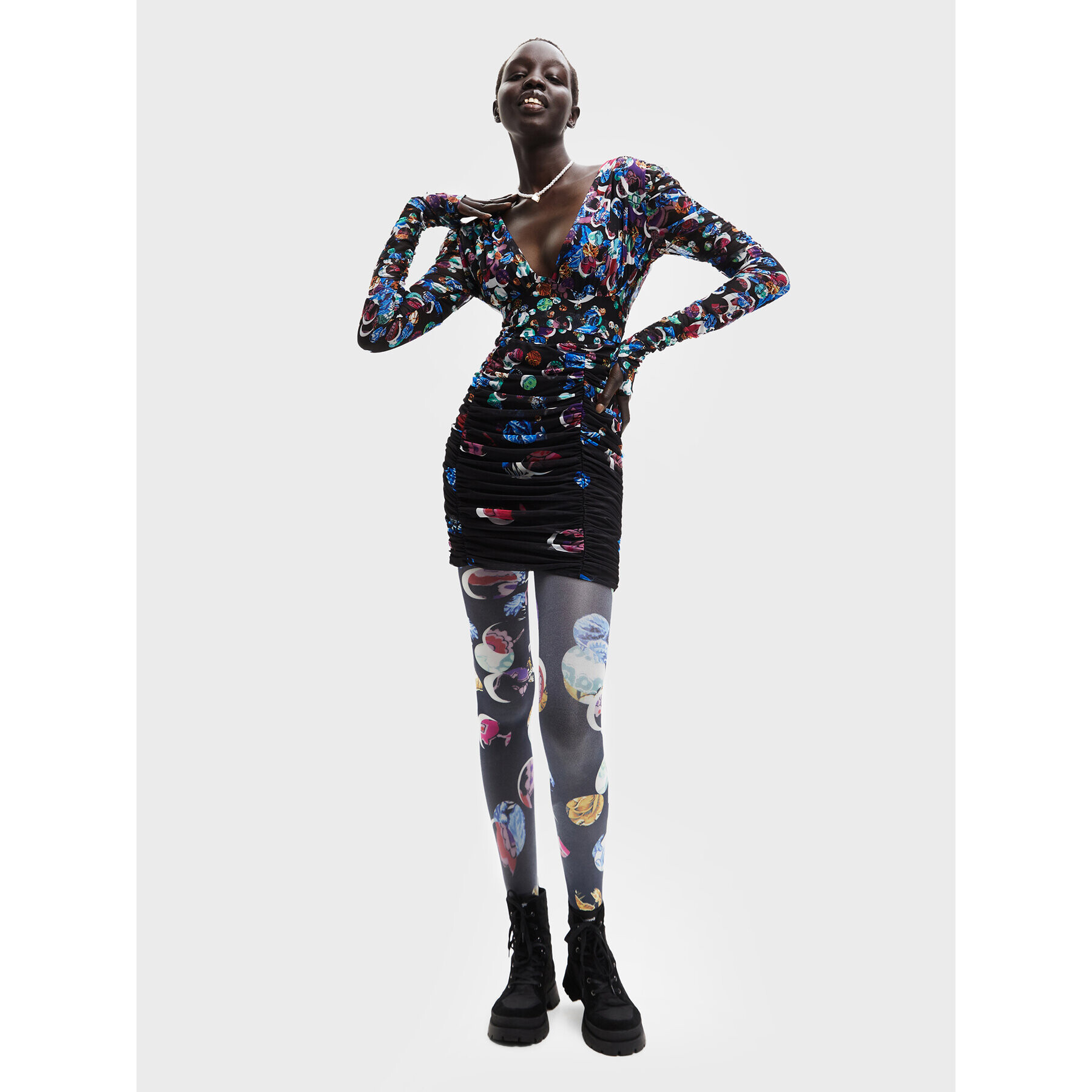 Desigual Koktejlové šaty MONSIEUR CHRISTIAN LACROIX Confetti 22WWVK36 Černá Slim Fit - Pepit.cz