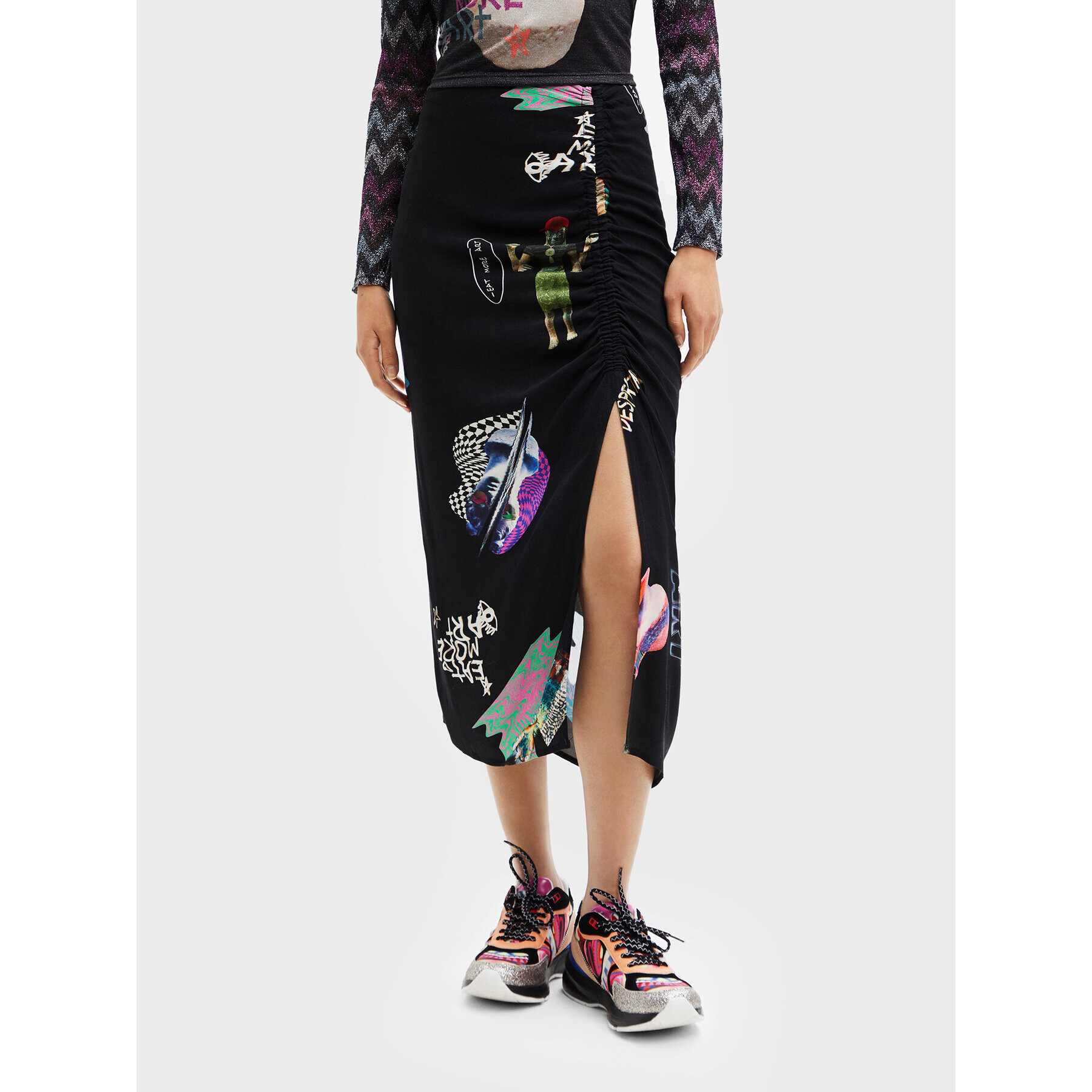 Desigual Midi sukně Collage 22WWFW17 Černá Slim Fit - Pepit.cz